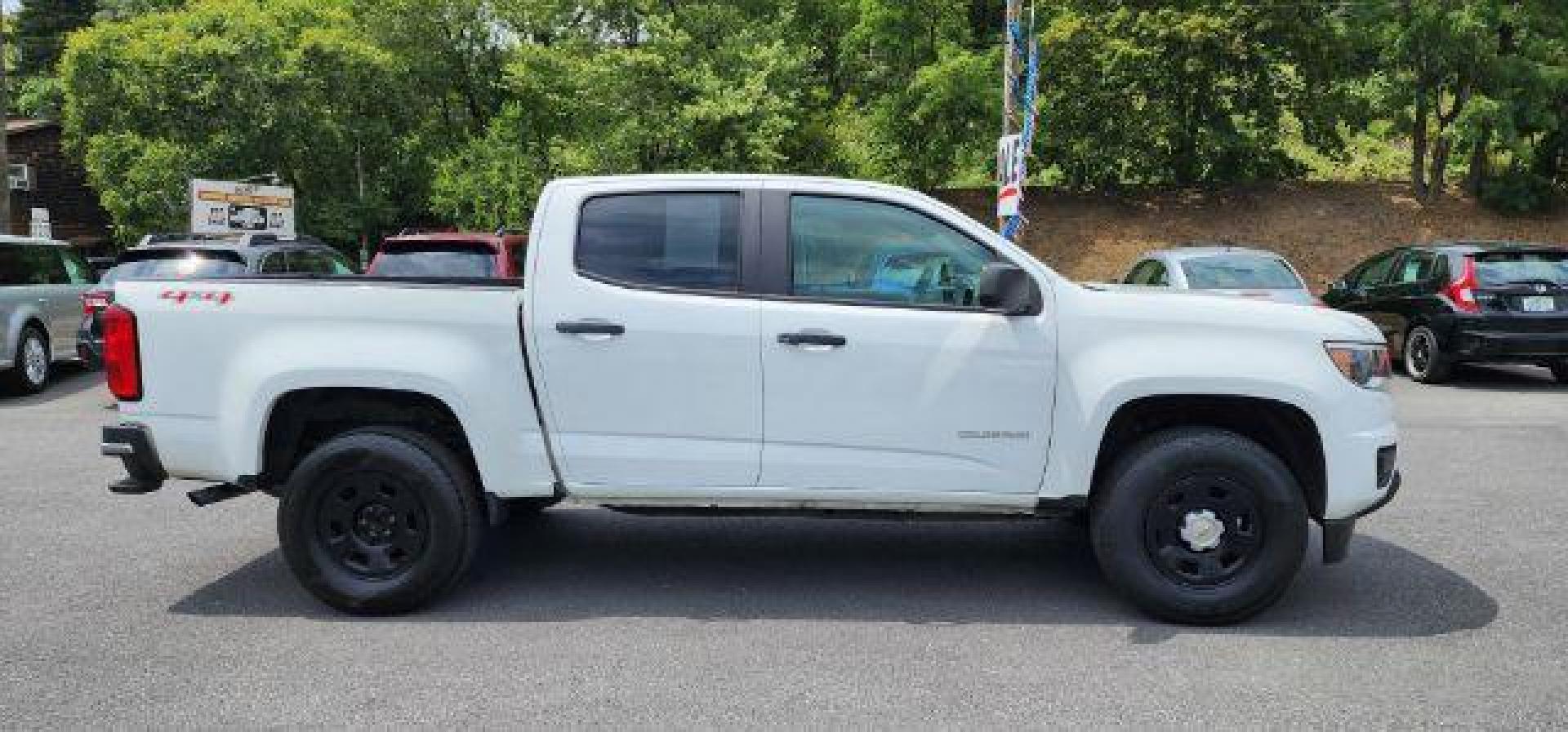 2017 WHITE /Jet Black/Dark Ash, cloth Chevrolet Colorado Work Truck Crew Cab 4WD Short Box (1GCGTBEN0H1) with an 3.6L V6 engine, AT transmission, located at 15520 McMullen Hwy SW, Belair, MD, 21502, (301) 729-3700, 39.581375, -78.846451 - FOR A BETTER PRICE CALL PAUL AT 301-268-8150 - Photo#12