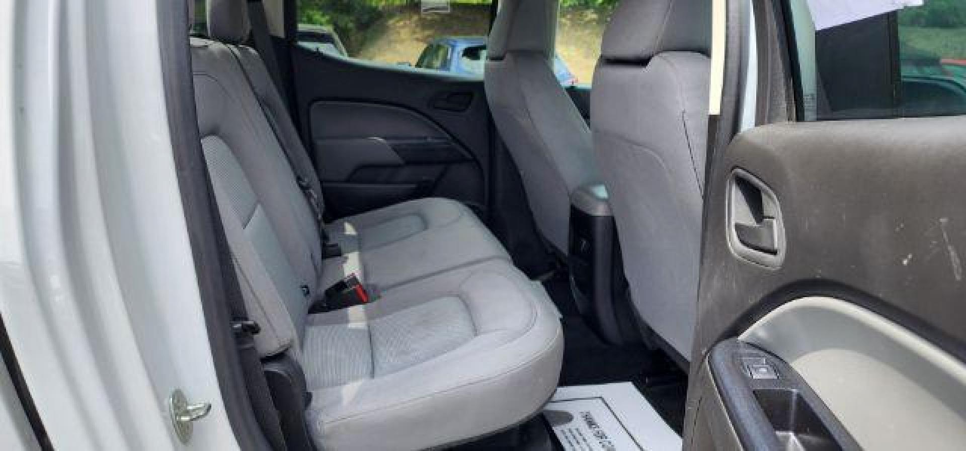 2017 WHITE /Jet Black/Dark Ash, cloth Chevrolet Colorado Work Truck Crew Cab 4WD Short Box (1GCGTBEN0H1) with an 3.6L V6 engine, AT transmission, located at 15520 McMullen Hwy SW, Belair, MD, 21502, (301) 729-3700, 39.581375, -78.846451 - FOR A BETTER PRICE CALL PAUL AT 301-268-8150 - Photo#13