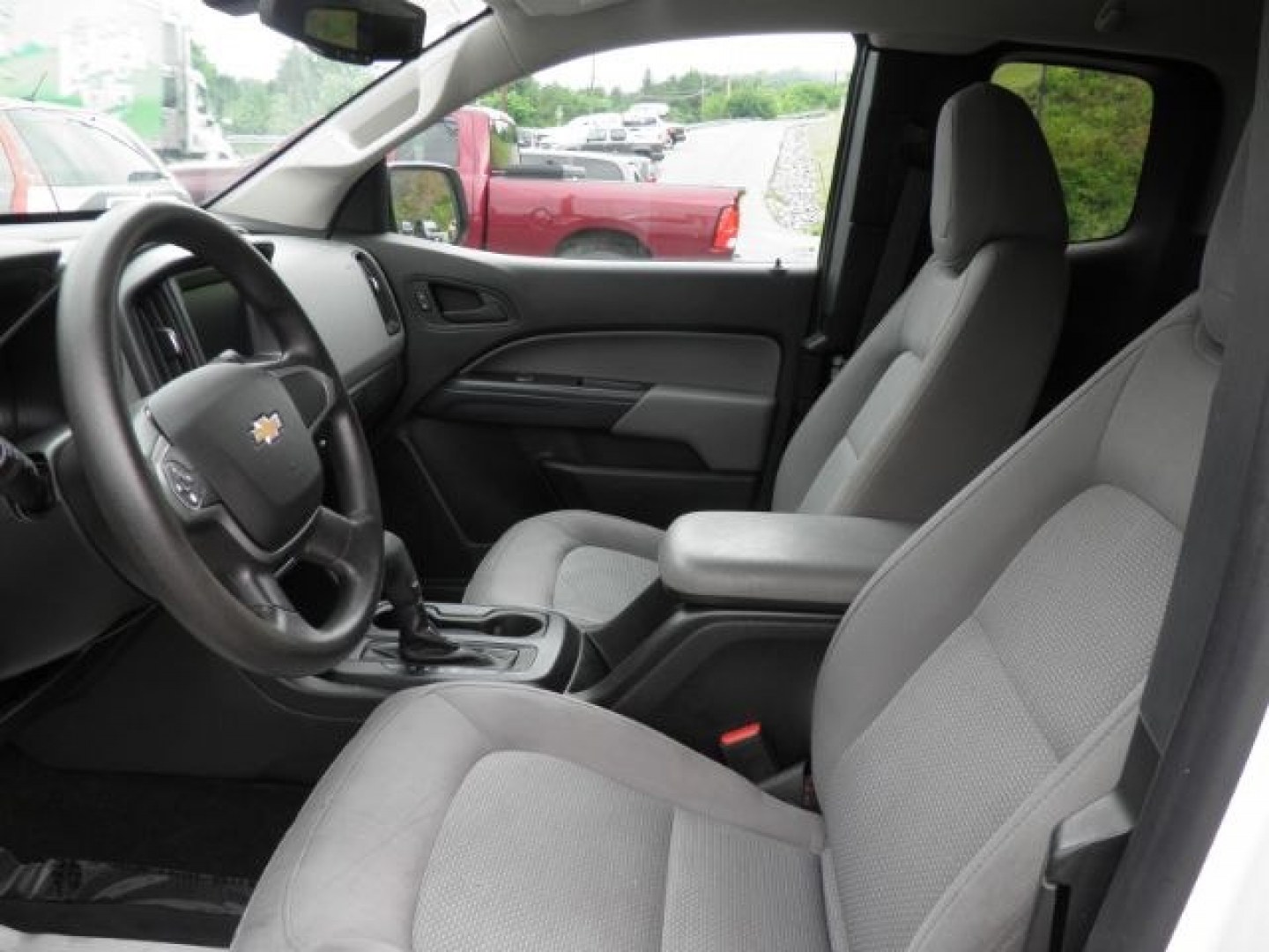 2017 WHITE Chevrolet Colorado WT (1GCHTBEA7H1) with an 2.5L I-4 gasoline direct injection engine, AT transmission, located at 15520 McMullen Hwy SW, Belair, MD, 21502, (301) 729-3700, 39.581375, -78.846451- Photo#1