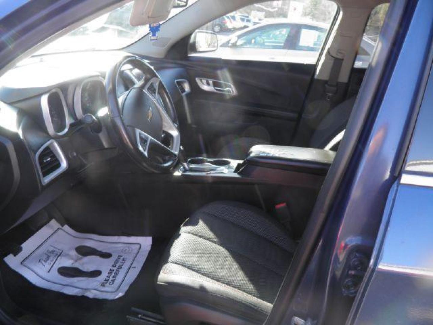 2017 BLUE Chevrolet Equinox LT (2GNFLFEK5H6) with an 2.4l I4 engine, AT transmission, located at 19521 New George's Creek Rd SW, Barton, MD, 21521, (301) 463-2404, 39.524323, -79.017906 - Photo#1