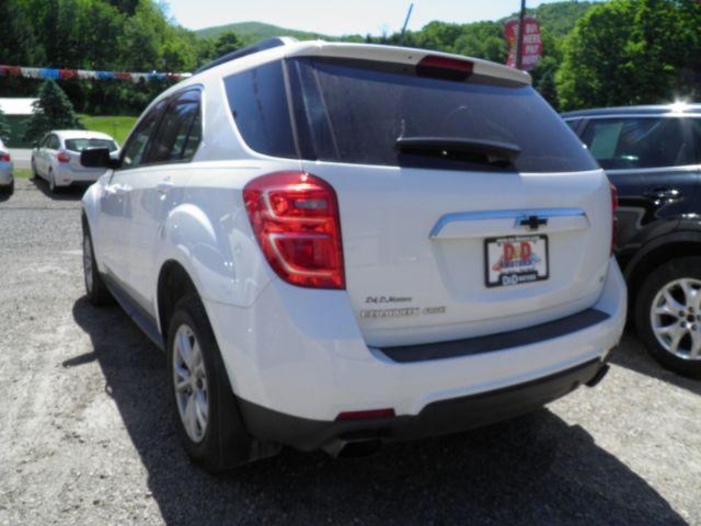 2017 WHITE Chevrolet Equinox LT (2GNFLFE34H6) with an 2.4L L4 engine, At transmission, located at 19521 New George's Creek Rd SW, Barton, MD, 21521, (301) 463-2404, 39.524323, -79.017906- Photo#5