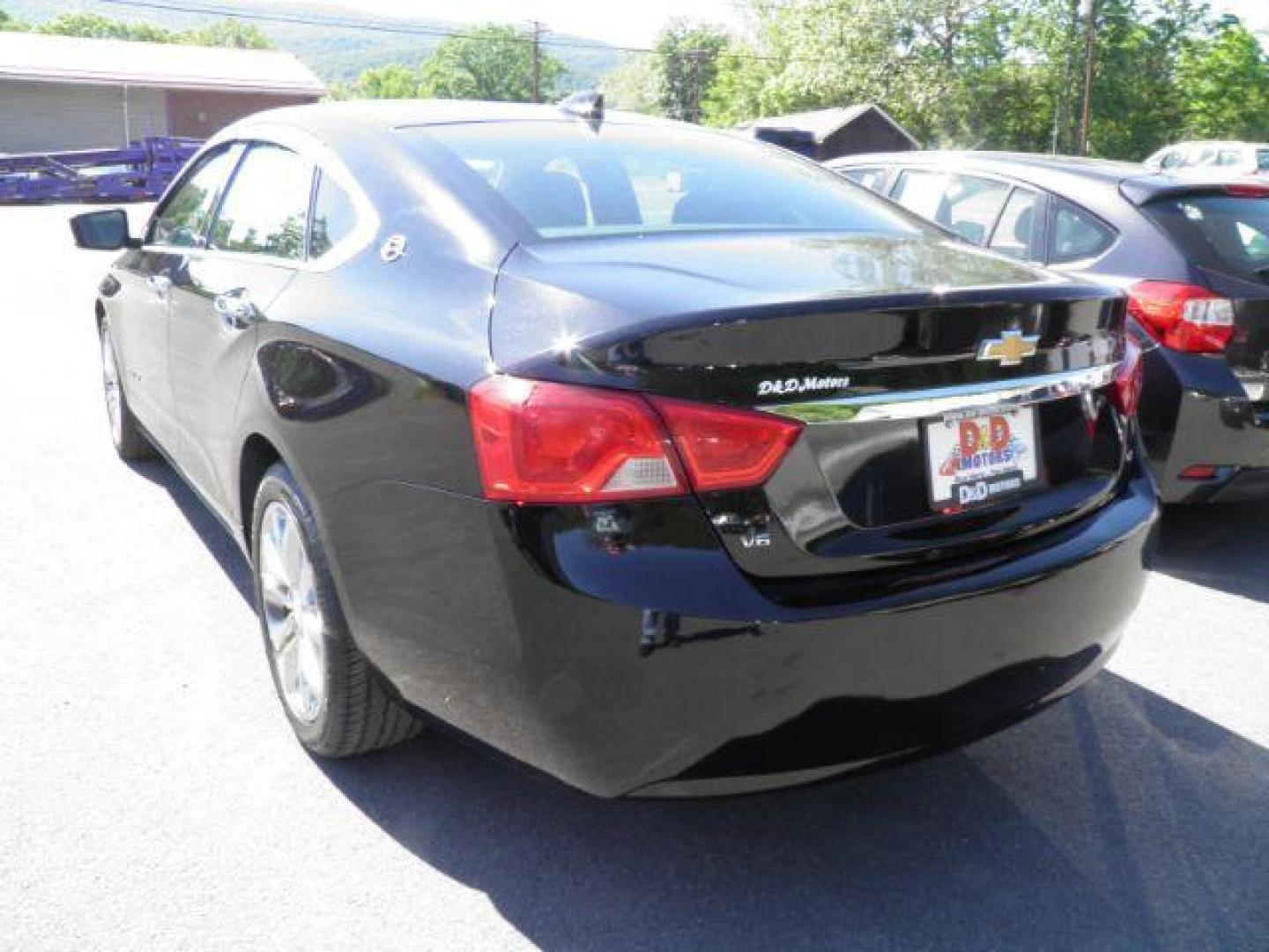 2017 BLACK Chevrolet Impala 1LT (2G1105S35H9) with an 2.5 L4 engine, AT transmission, located at 15520 McMullen Hwy SW, Belair, MD, 21502, (301) 729-3700, 39.581375, -78.846451 - Photo#4
