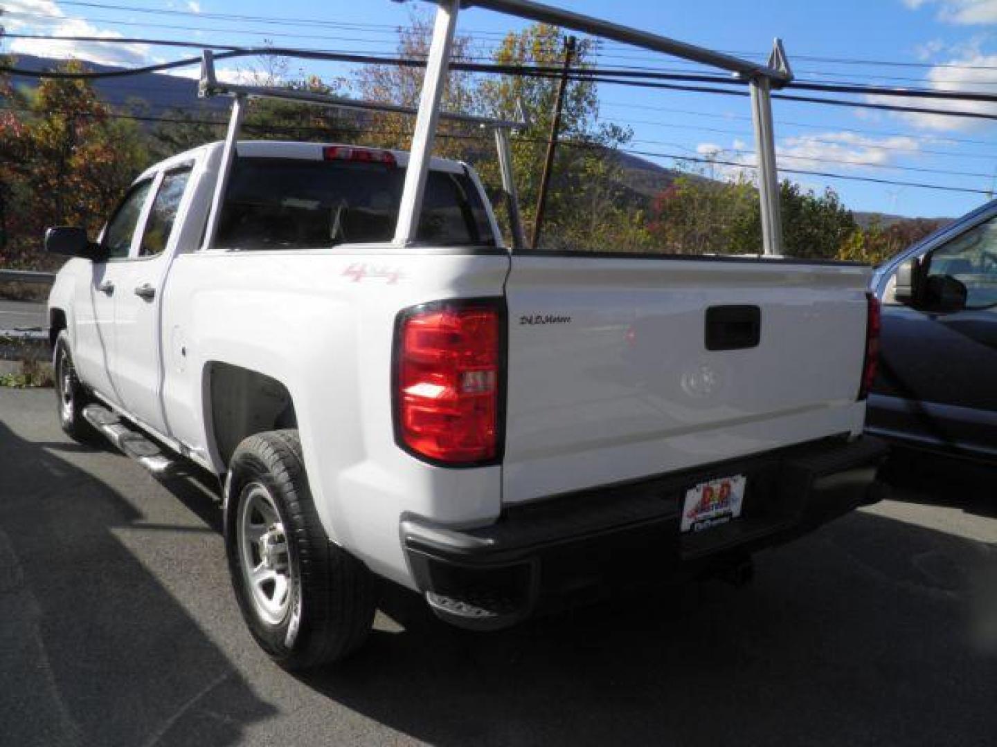 2017 White Chevrolet Silverado 1500 WT (1GCVKNEH3HZ) with an 4.3L V6 engine, AT transmission, located at 15520 McMullen Hwy SW, Belair, MD, 21502, (301) 729-3700, 39.581375, -78.846451 - Photo#4