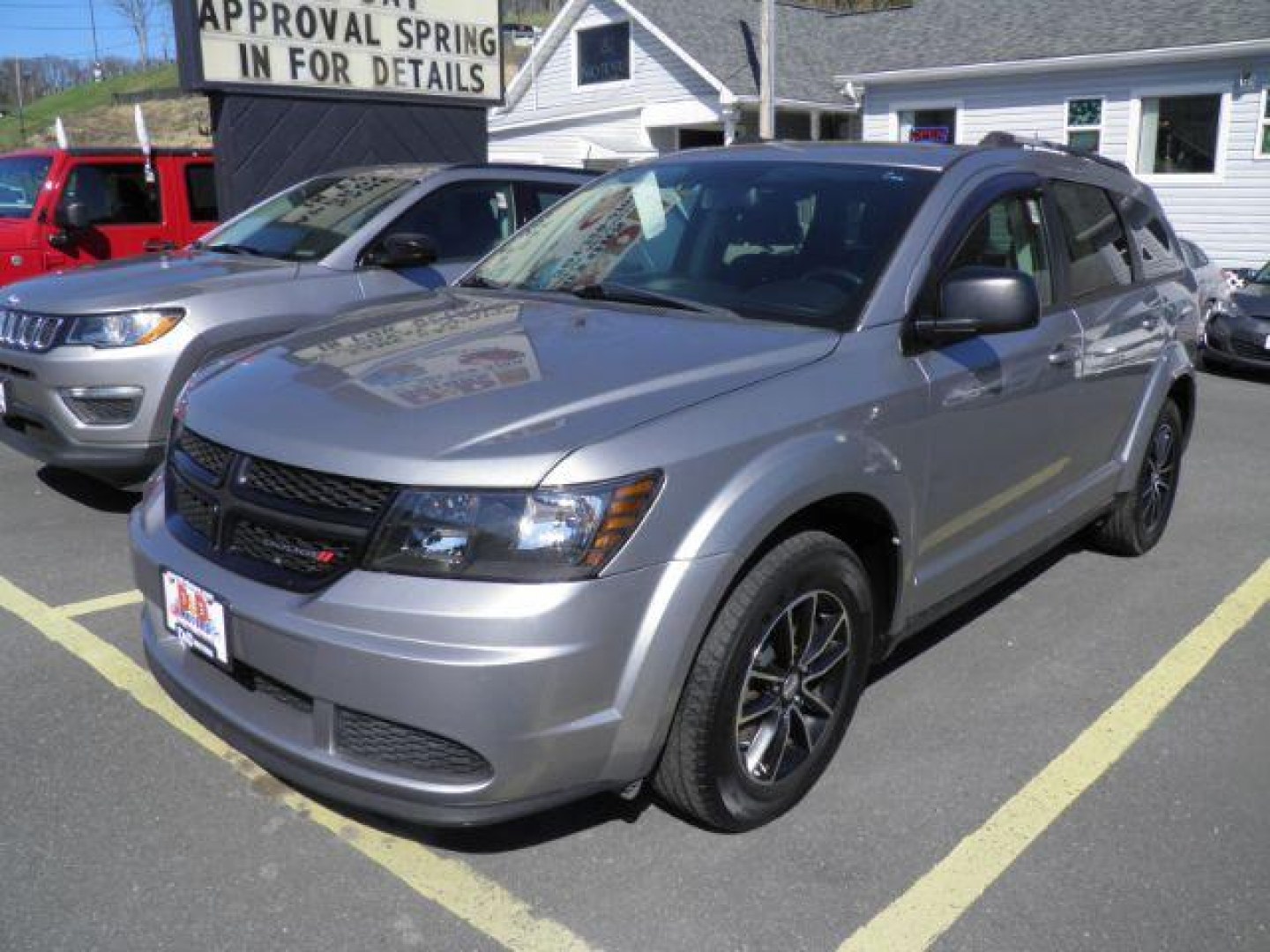2017 SILVER Dodge Journey SE (3C4PDCABXHT) with an 2.4L L4 engine, located at 15520 McMullen Hwy SW, Belair, MD, 21502, (301) 729-3700, 39.581375, -78.846451 - Photo#0