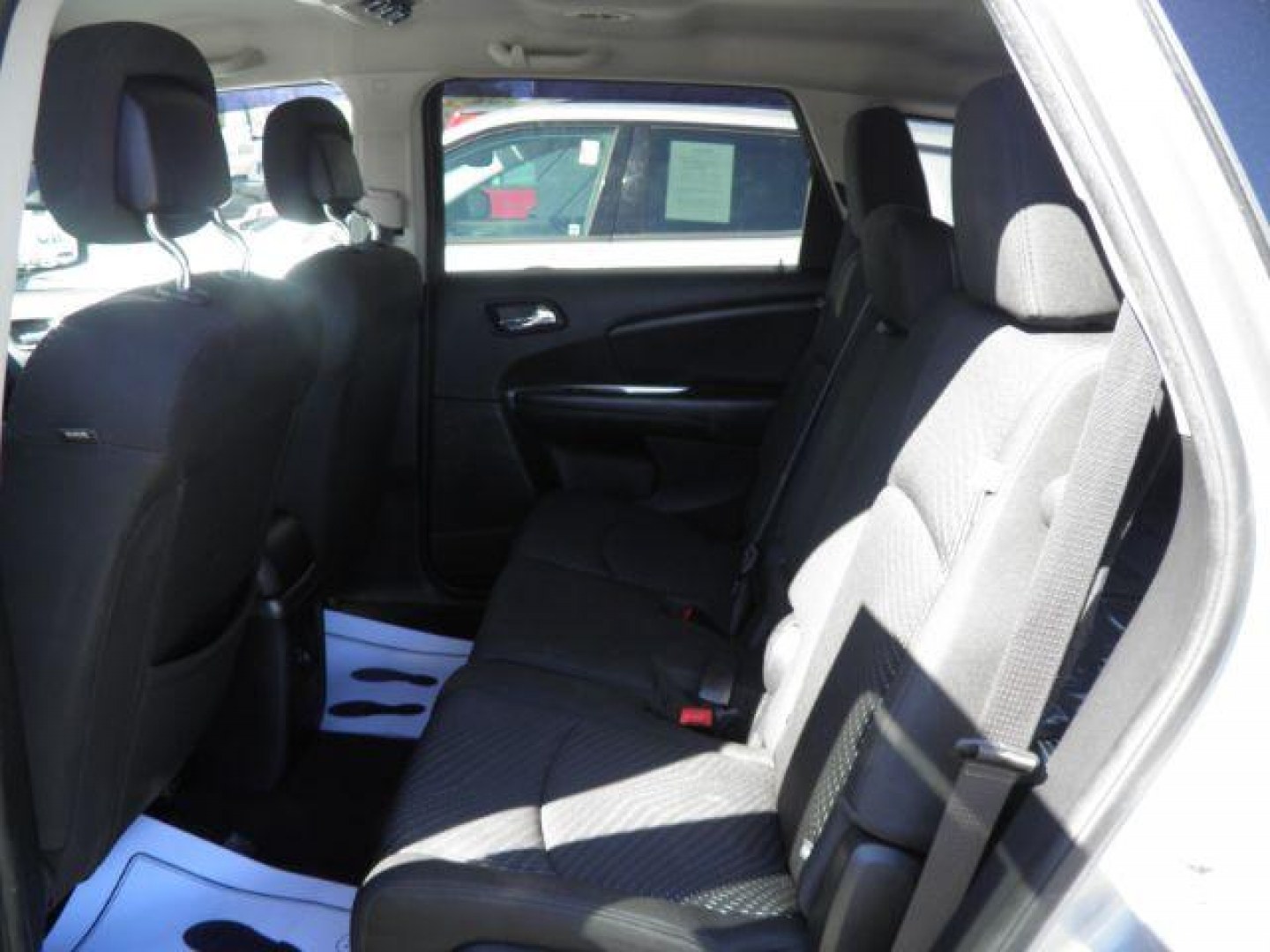 2017 SILVER Dodge Journey SE (3C4PDCABXHT) with an 2.4L L4 engine, located at 15520 McMullen Hwy SW, Belair, MD, 21502, (301) 729-3700, 39.581375, -78.846451 - Photo#3