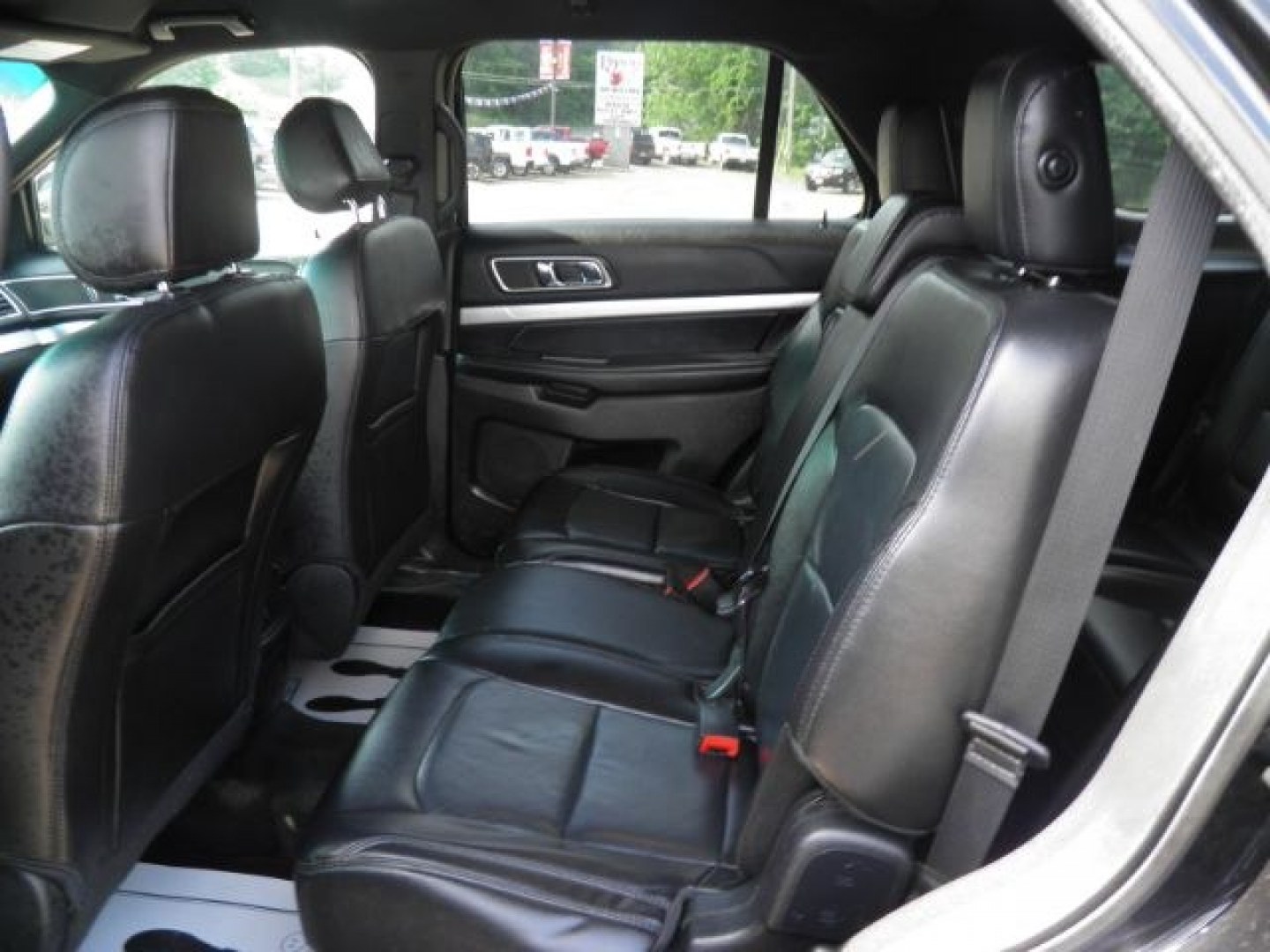 2017 BLACK Ford Explorer XLT (1FM5K8D8XHG) with an 2.3L L4 engine, AT transmission, located at 19521 New George's Creek Rd SW, Barton, MD, 21521, (301) 463-2404, 39.524323, -79.017906- Photo#3