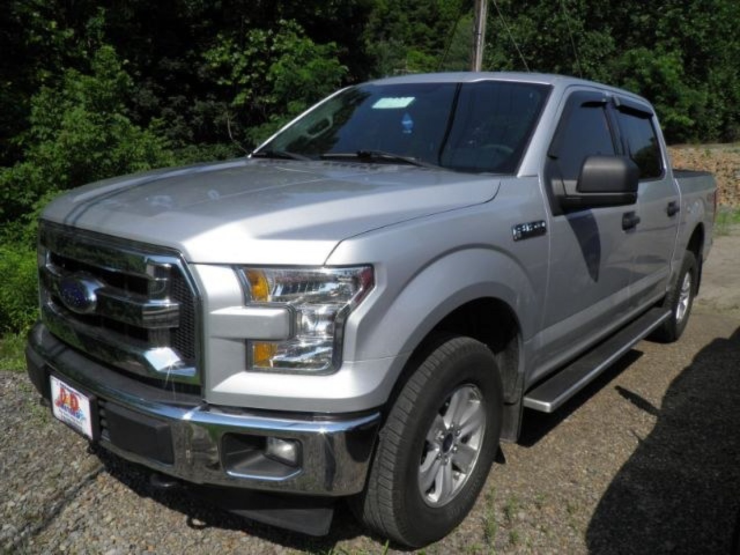 2017 SILVER Ford F-150 XLT (1FTEW1EF4HK) with an 3.5L V6 engine, AT transmission, located at 15520 McMullen Hwy SW, Belair, MD, 21502, (301) 729-3700, 39.581375, -78.846451- Photo#0