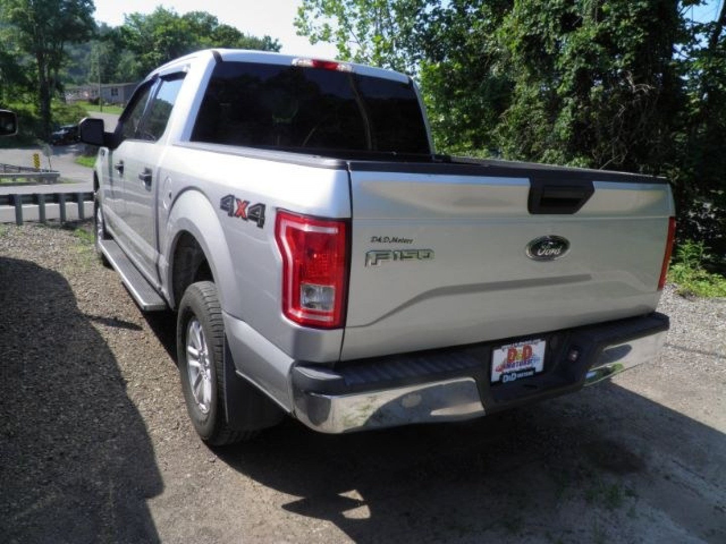 2017 SILVER Ford F-150 XLT (1FTEW1EF4HK) with an 3.5L V6 engine, AT transmission, located at 15520 McMullen Hwy SW, Belair, MD, 21502, (301) 729-3700, 39.581375, -78.846451- Photo#4