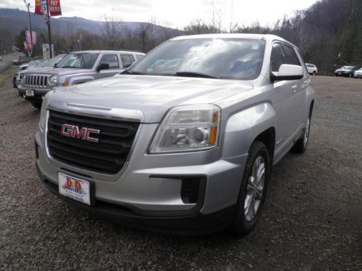 2017 GRAY GMC Terrain SLE-1 (2GKFLSEK1H6) with an 2.4L L4 engine, AT transmission, located at 19521 New George's Creek Rd SW, Barton, MD, 21521, (301) 463-2404, 39.524323, -79.017906 - Photo#0