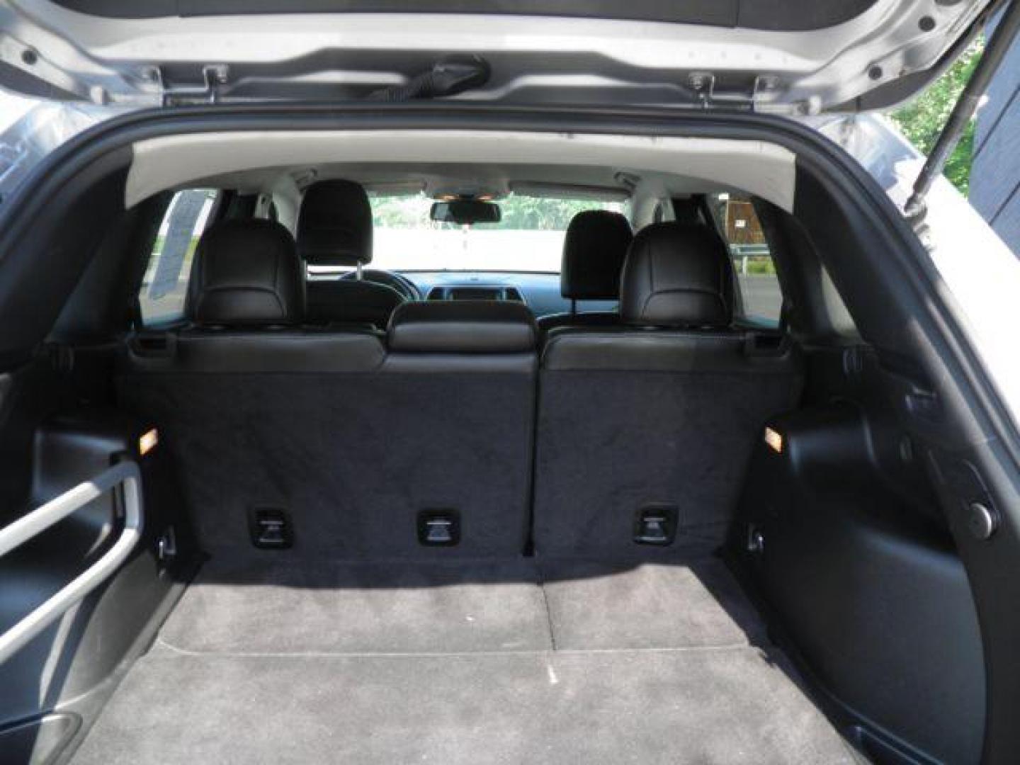 2017 Silver /Black, leather Jeep Cherokee Limited 4WD (1C4PJMDB7HW) with an 2.4L I4 engine, AT transmission, located at 15520 McMullen Hwy SW, Belair, MD, 21502, (301) 729-3700, 39.581375, -78.846451 - Photo#9