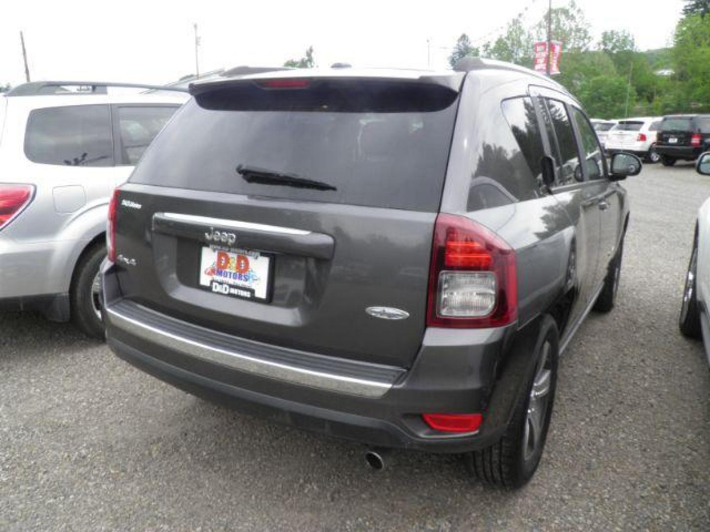 2017 Gray Jeep Compass High Altitude 4x4 (1C4NJDEBXHD) with an 2.4L I4 engine, located at 19521 New George's Creek Rd SW, Barton, MD, 21521, (301) 463-2404, 39.524323, -79.017906 - Photo#5
