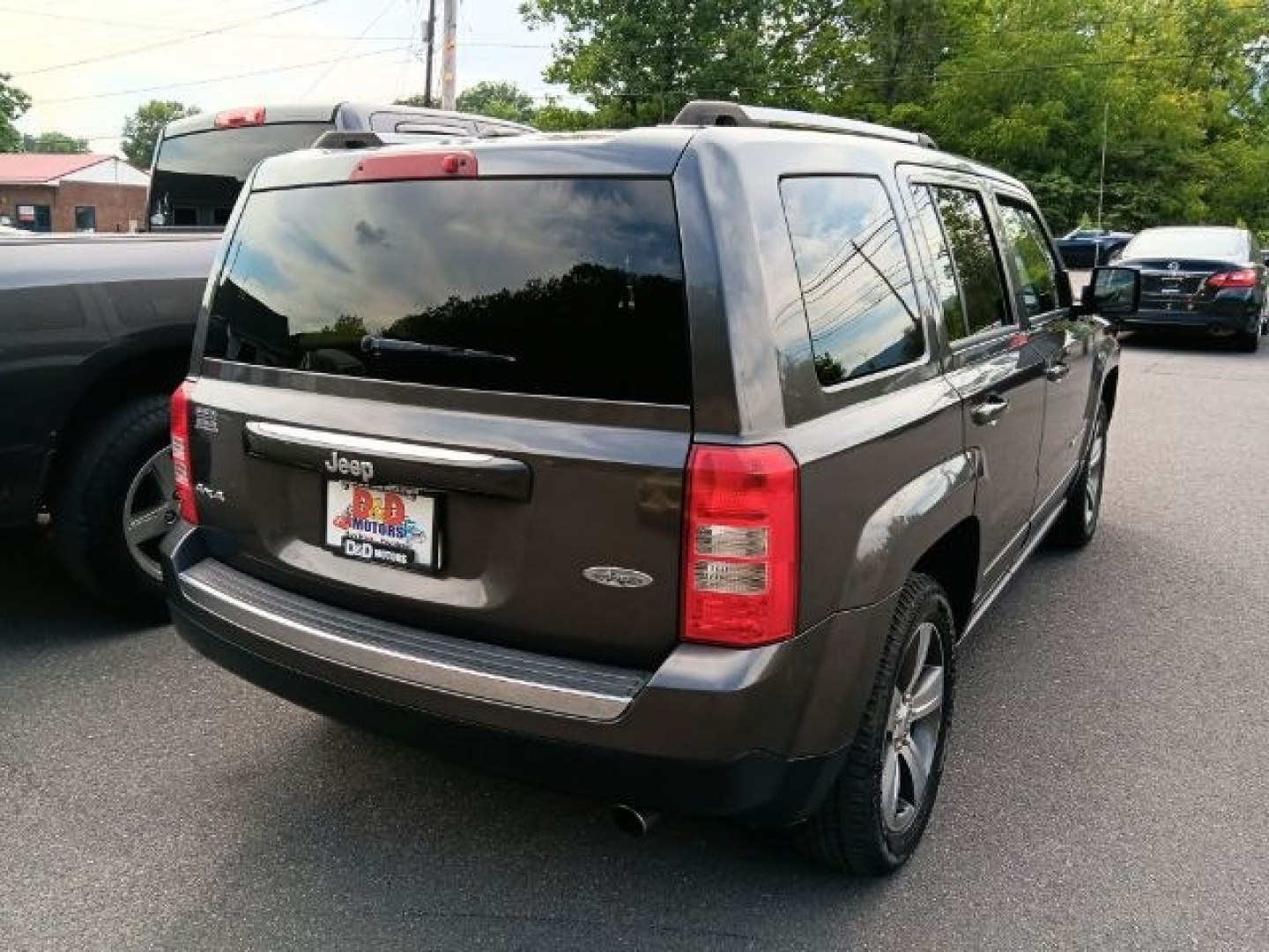 2017 Gray Jeep Patriot High Altitude 4x4 (1C4NJRFB4HD) with an 2.4L I4 engine, AT transmission, located at 15520 McMullen Hwy SW, Belair, MD, 21502, (301) 729-3700, 39.581375, -78.846451- Photo#3