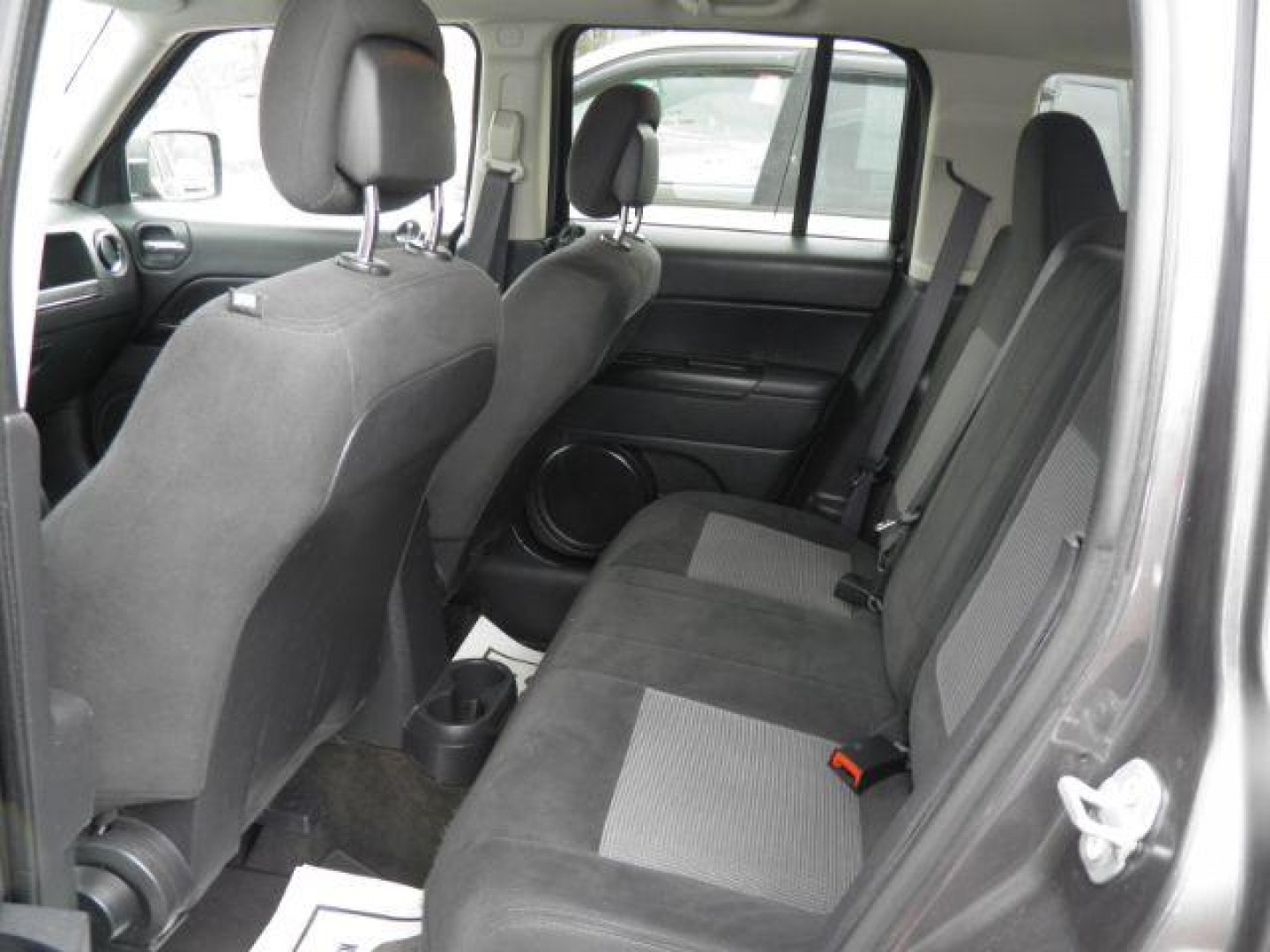 2017 GRAY Jeep Patriot Latitude 4x4 (1C4NJRFB1HD) with an 2.4L L4 engine, AT transmission, located at 19521 New George's Creek Rd SW, Barton, MD, 21521, (301) 463-2404, 39.524323, -79.017906 - Photo#3