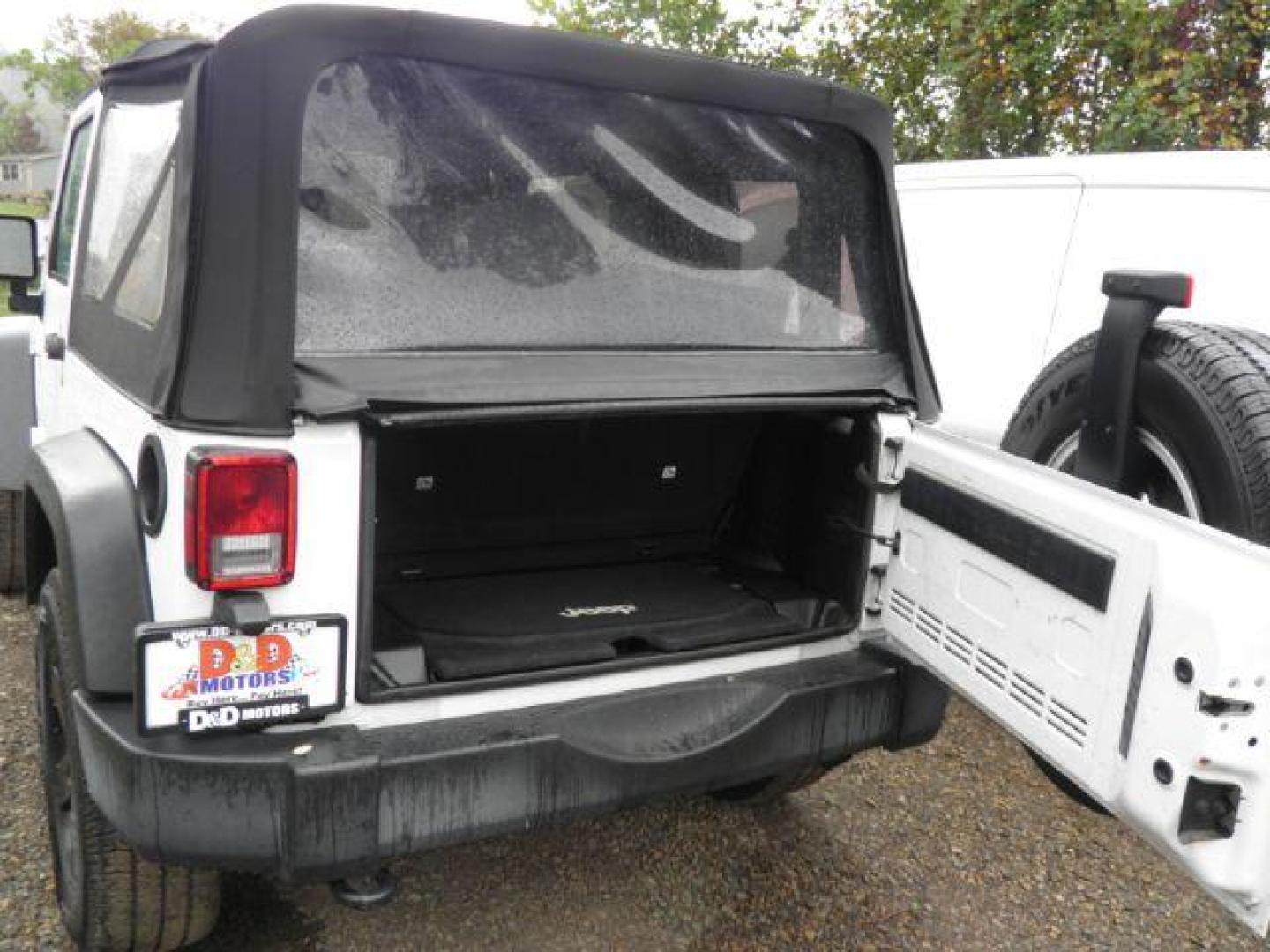 2017 WHITE Jeep Wrangler Sport 4x4 (1C4AJWAG8HL) with an 3.6L V6 engine, AT transmission, located at 19521 New George's Creek Rd SW, Barton, MD, 21521, (301) 463-2404, 39.524323, -79.017906 - Photo#4