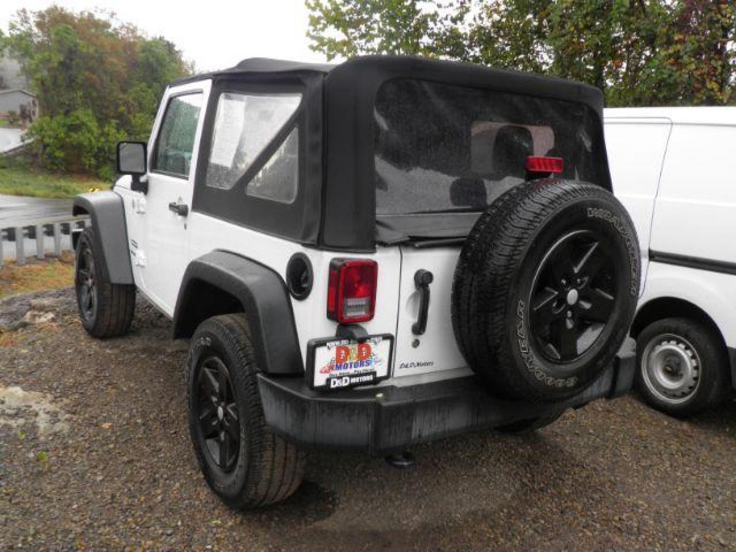 2017 WHITE Jeep Wrangler Sport 4x4 (1C4AJWAG8HL) with an 3.6L V6 engine, AT transmission, located at 19521 New George's Creek Rd SW, Barton, MD, 21521, (301) 463-2404, 39.524323, -79.017906 - Photo#5