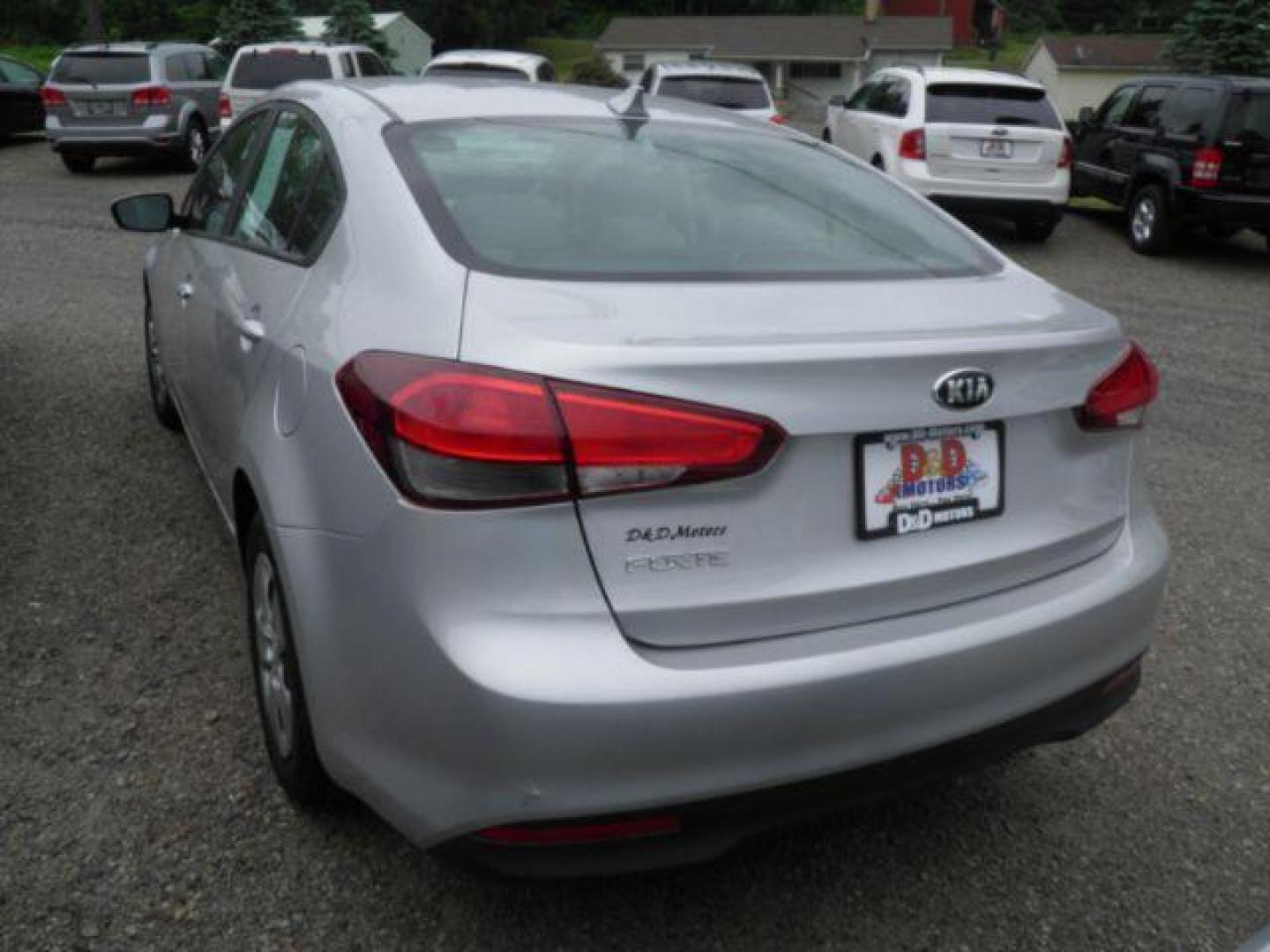 2017 Silver Kia Forte LX (3KPFK4A79HE) with an 2.4L I4 engine, AT transmission, located at 15520 McMullen Hwy SW, Belair, MD, 21502, (301) 729-3700, 39.581375, -78.846451 - Photo#4