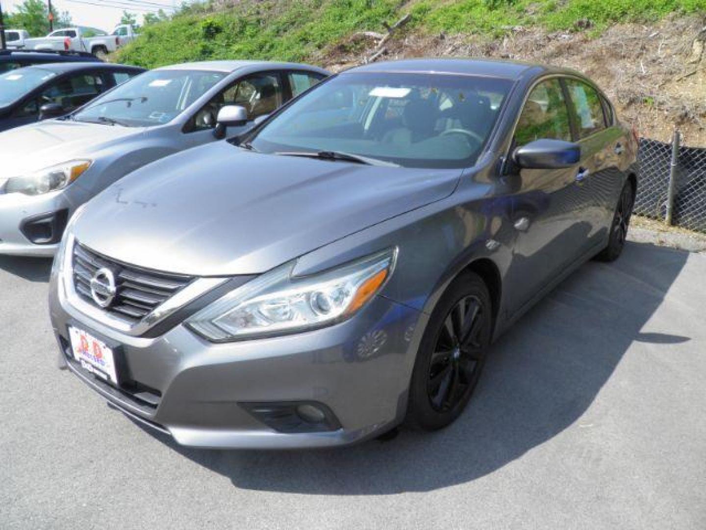 2017 Gray Nissan Altima 2.5 (1N4AL3AP0HC) with an 2.5L I4 engine, AT transmission, located at 15520 McMullen Hwy SW, Belair, MD, 21502, (301) 729-3700, 39.581375, -78.846451 - Photo#0