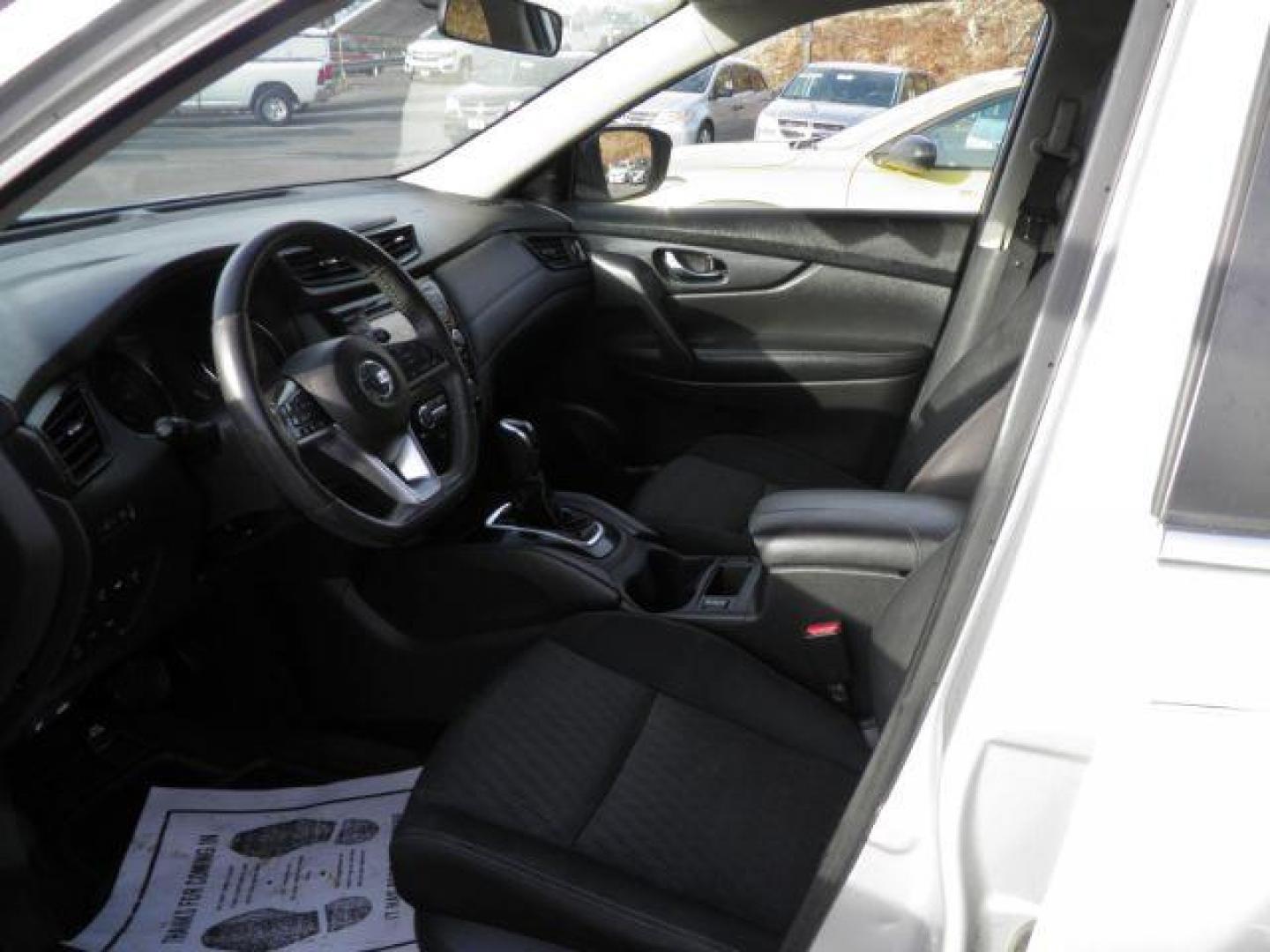 2017 Silver Nissan Rogue SV (KNMAT2MV2HP) with an 2.5L I4 engine, AT transmission, located at 15520 McMullen Hwy SW, Belair, MD, 21502, (301) 729-3700, 39.581375, -78.846451 - Photo#1