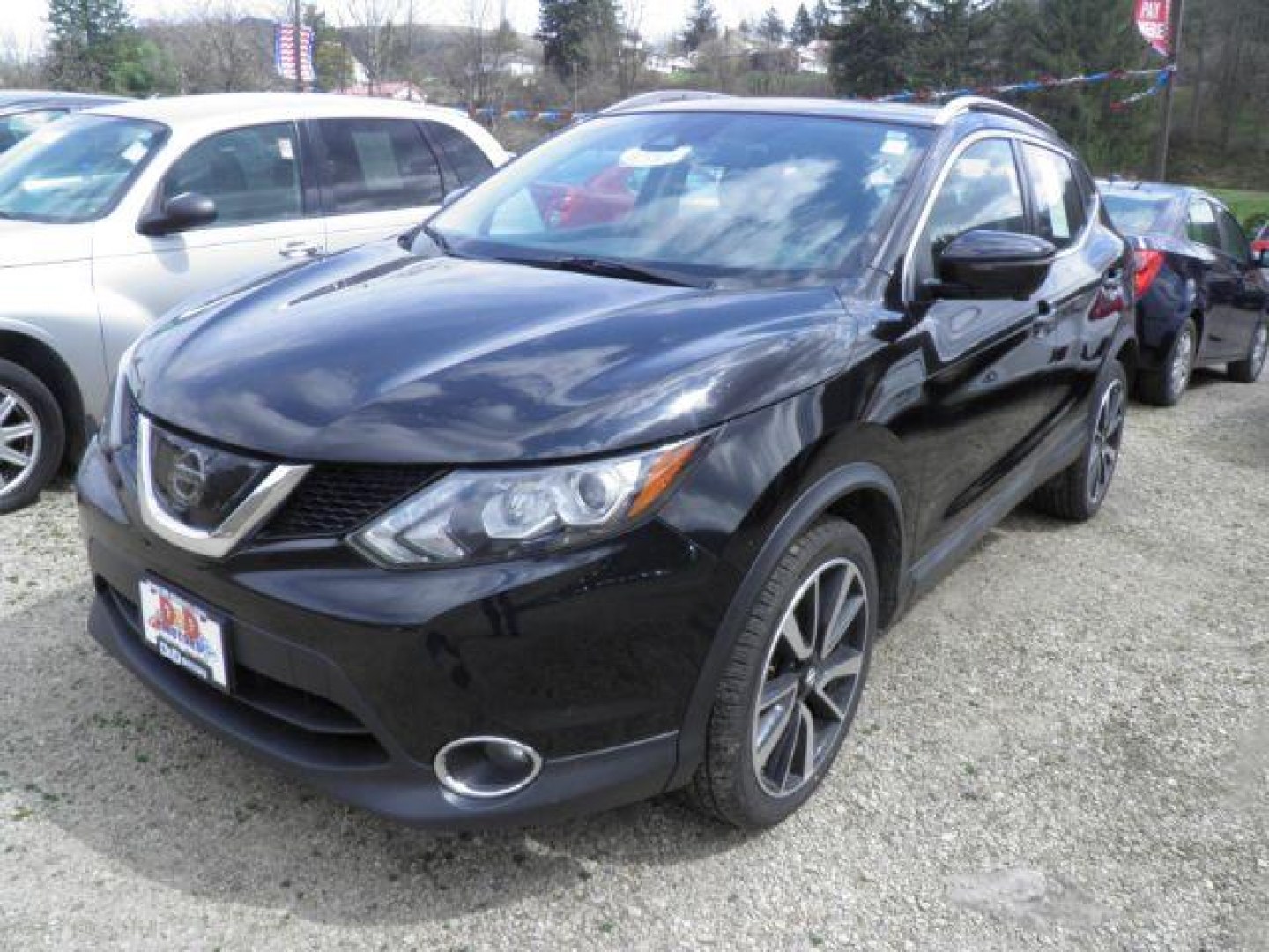 2017 BLACK Nissan Rogue Sport SL (JN1BJ1CR4HW) with an 2.4L L4 engine, located at 19521 New George's Creek Rd SW, Barton, MD, 21521, (301) 463-2404, 39.524323, -79.017906 - Photo#0