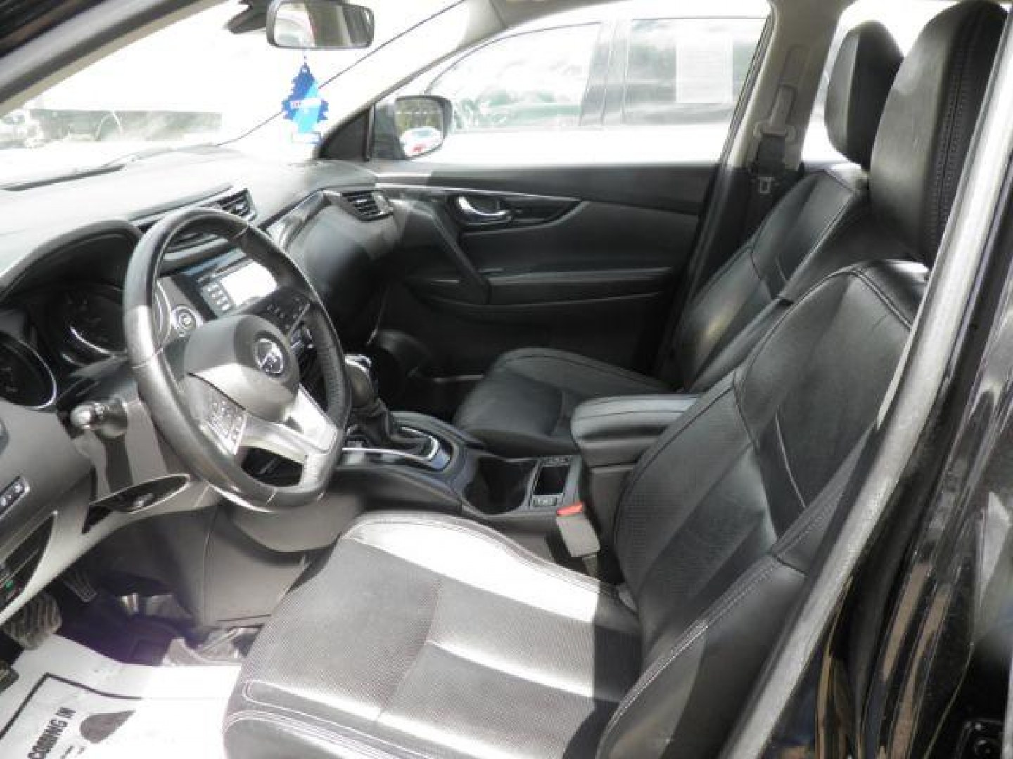 2017 BLACK Nissan Rogue Sport SL (JN1BJ1CR4HW) with an 2.4L L4 engine, located at 19521 New George's Creek Rd SW, Barton, MD, 21521, (301) 463-2404, 39.524323, -79.017906 - Photo#1