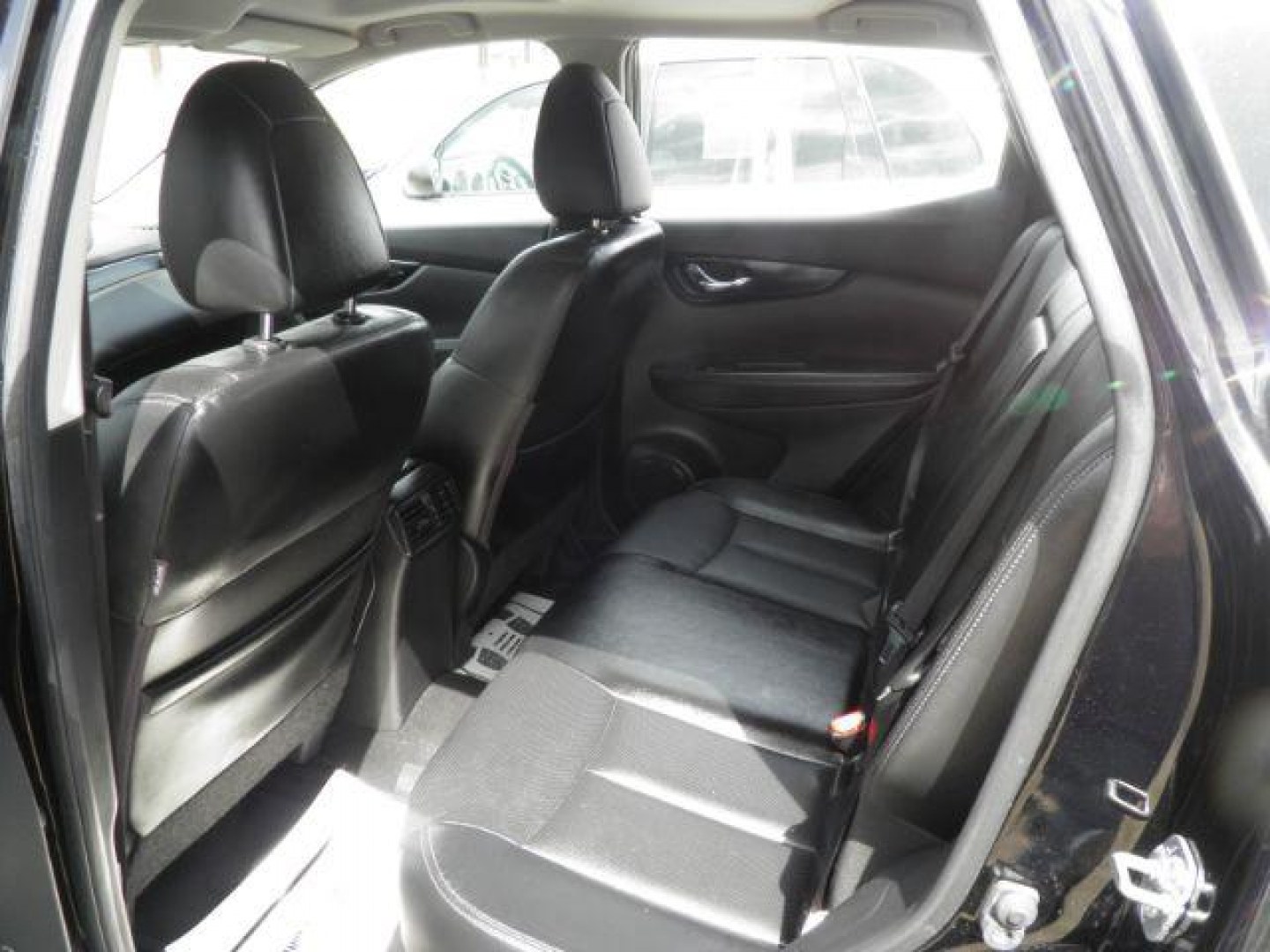 2017 BLACK Nissan Rogue Sport SL (JN1BJ1CR4HW) with an 2.4L L4 engine, located at 19521 New George's Creek Rd SW, Barton, MD, 21521, (301) 463-2404, 39.524323, -79.017906 - Photo#3