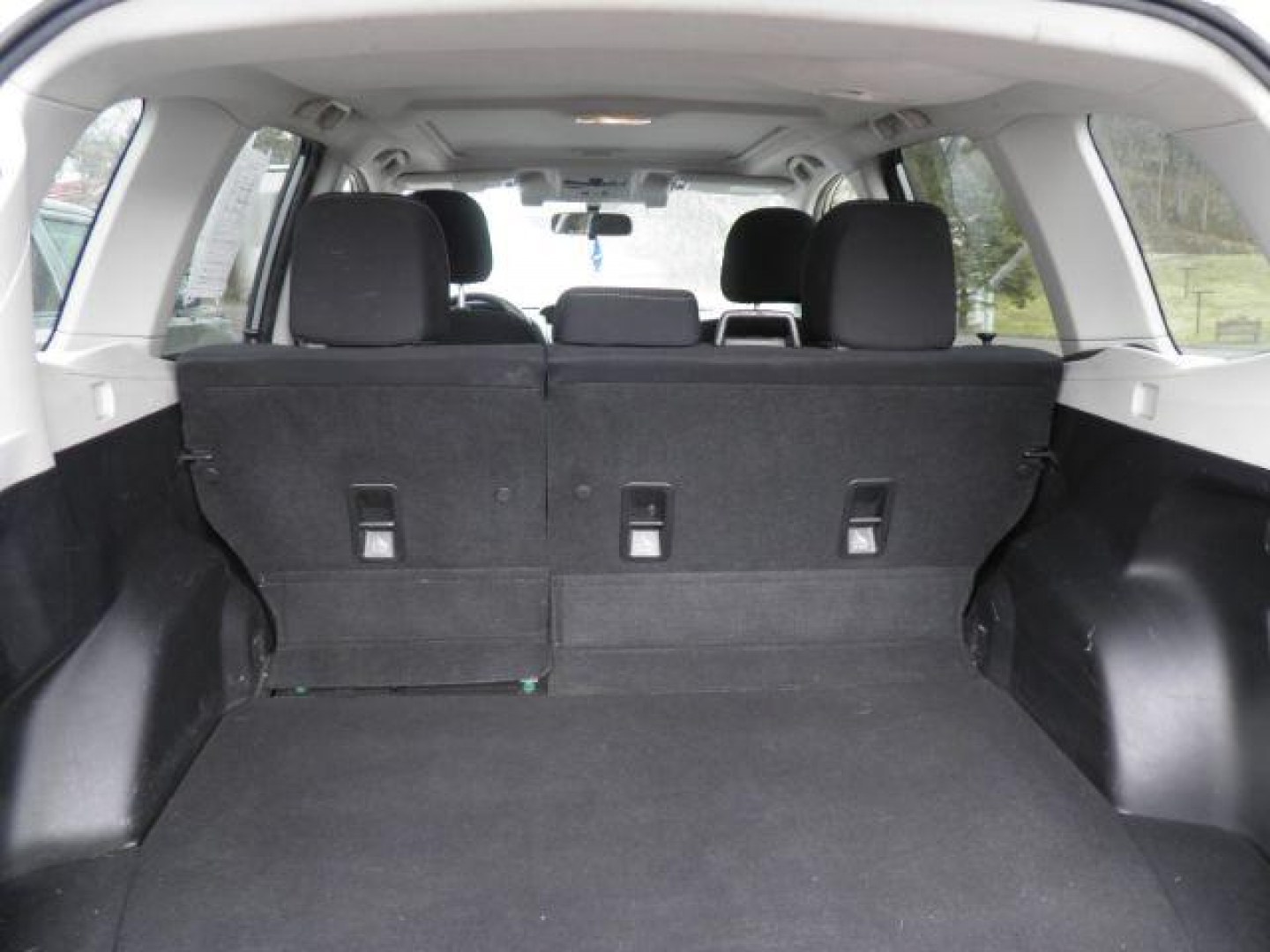 2017 SILVER Subaru Forester 2.5i Premium (JF2SJAGC1HH) with an 2.5 L4 engine, AT transmission, located at 19521 New George's Creek Rd SW, Barton, MD, 21521, (301) 463-2404, 39.524323, -79.017906- Photo#4