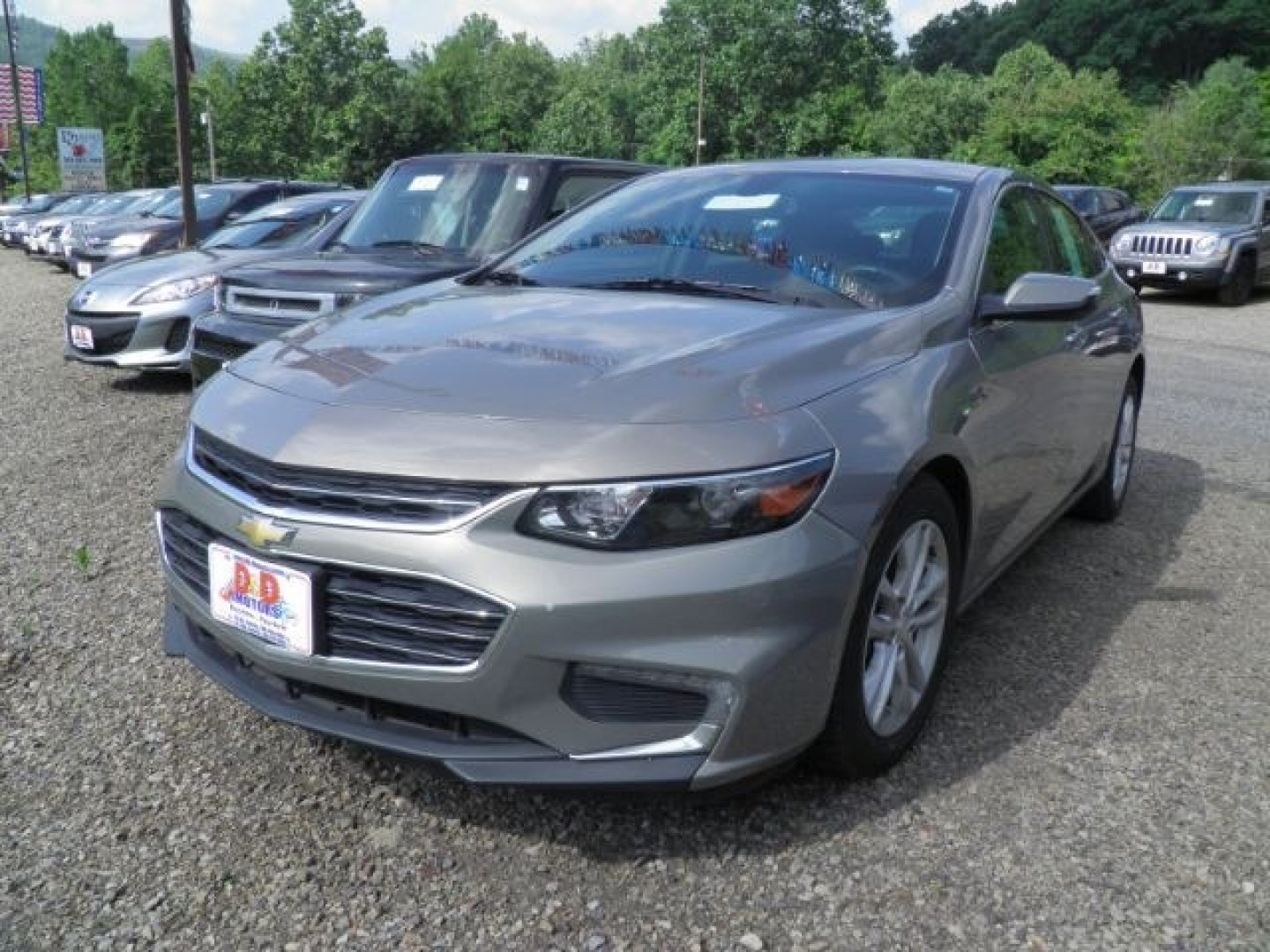 2018 GRAY Chevrolet Malibu LT (1G1ZD5ST7JF) with an 1.5L L4 engine, AT transmission, located at 19521 New George's Creek Rd SW, Barton, MD, 21521, (301) 463-2404, 39.524323, -79.017906- Photo#0