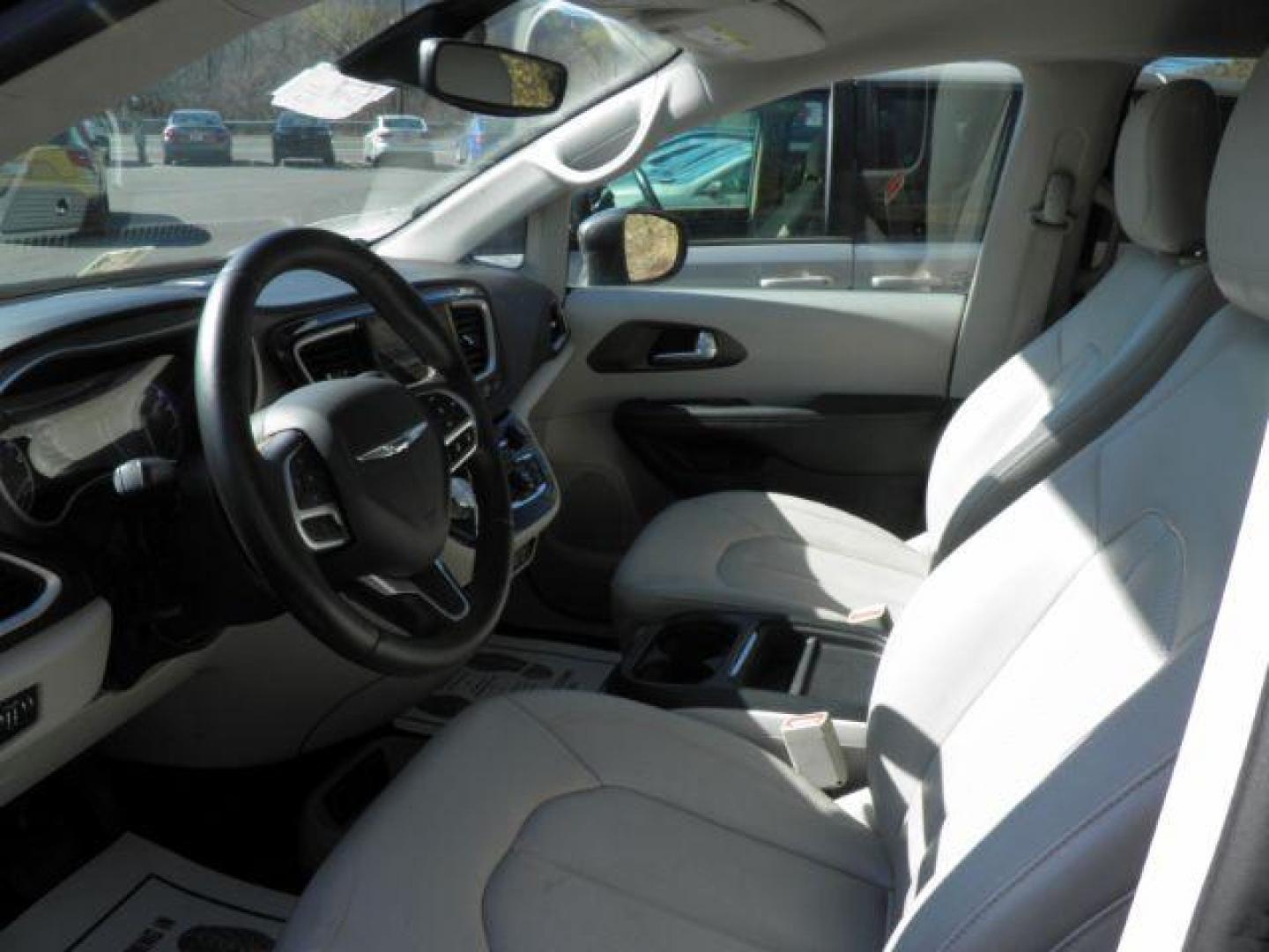 2018 GRAY Chrysler Pacifica Touring L (2C4RC1BG5JR) with an 3.6L V6 engine, AT transmission, located at 15520 McMullen Hwy SW, Belair, MD, 21502, (301) 729-3700, 39.581375, -78.846451 - Photo#1