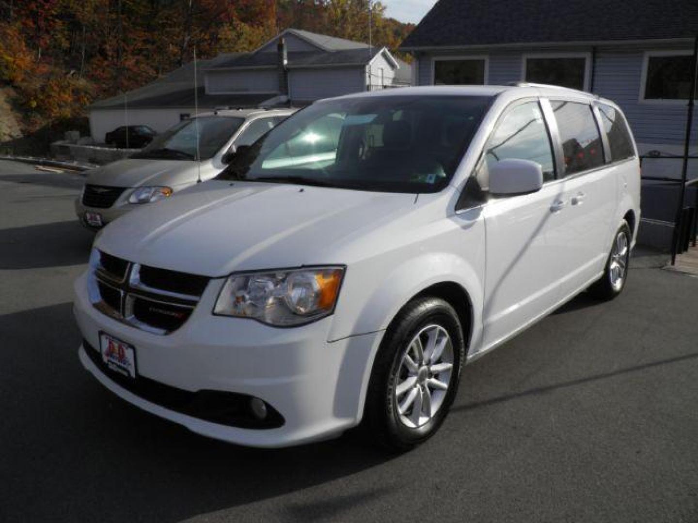 2018 White Dodge Grand Caravan SXT (2C4RDGCG7JR) with an 3.6L V6 engine, AT transmission, located at 15520 McMullen Hwy SW, Belair, MD, 21502, (301) 729-3700, 39.581375, -78.846451 - Photo#0