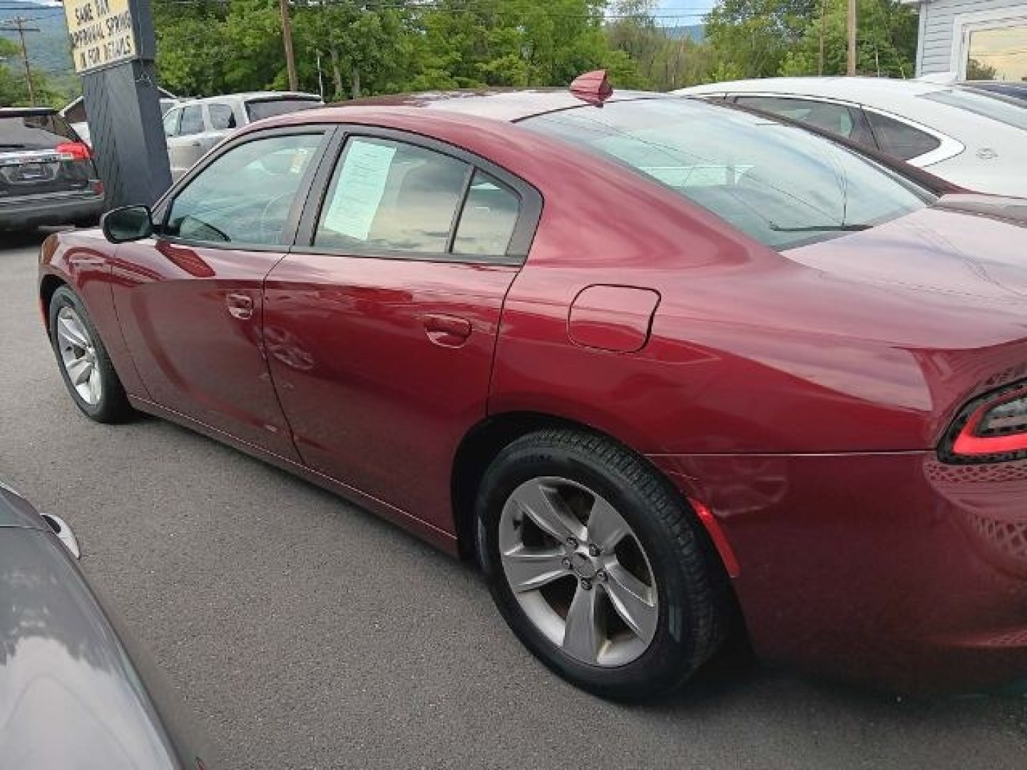 2018 RED Dodge Charger SXT Plus RWD (2C3CDXHG9JH) with an 3.6L V6 engine, AT transmission, located at 15520 McMullen Hwy SW, Belair, MD, 21502, (301) 729-3700, 39.581375, -78.846451- Photo#3
