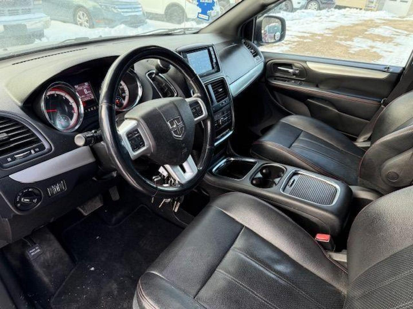 2018 GRAY Dodge Grand Caravan GT (2C4RDGEG7JR) with an 3.6L V6 engine, AT transmission, located at 19521 New George's Creek Rd SW, Barton, MD, 21521, (301) 463-2404, 39.524323, -79.017906 - Photo#4