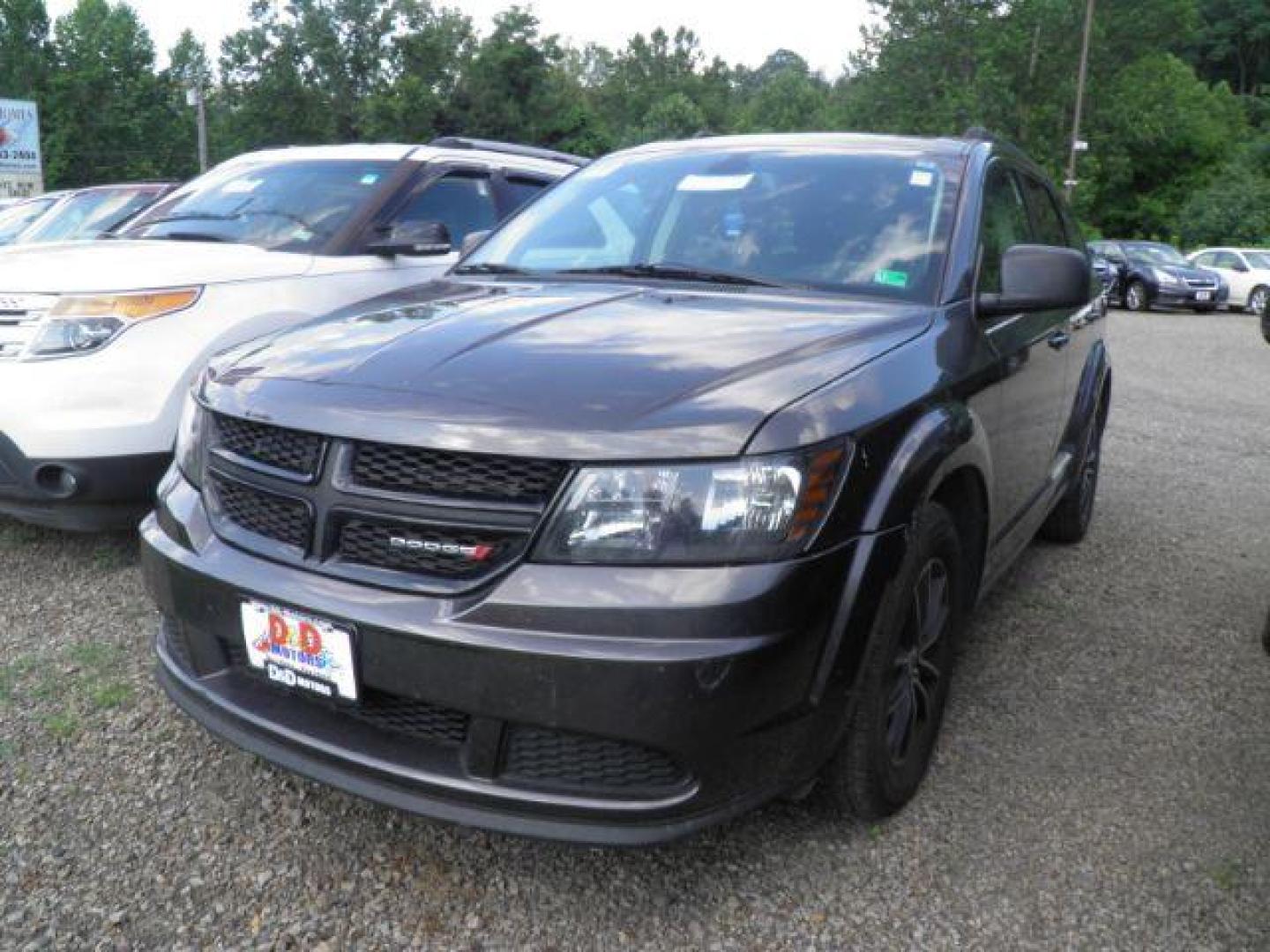 2018 Gray Dodge Journey SE (3C4PDCAB8JT) with an 2.4L I4 engine, AT transmission, located at 19521 New George's Creek Rd SW, Barton, MD, 21521, (301) 463-2404, 39.524323, -79.017906 - Photo#0