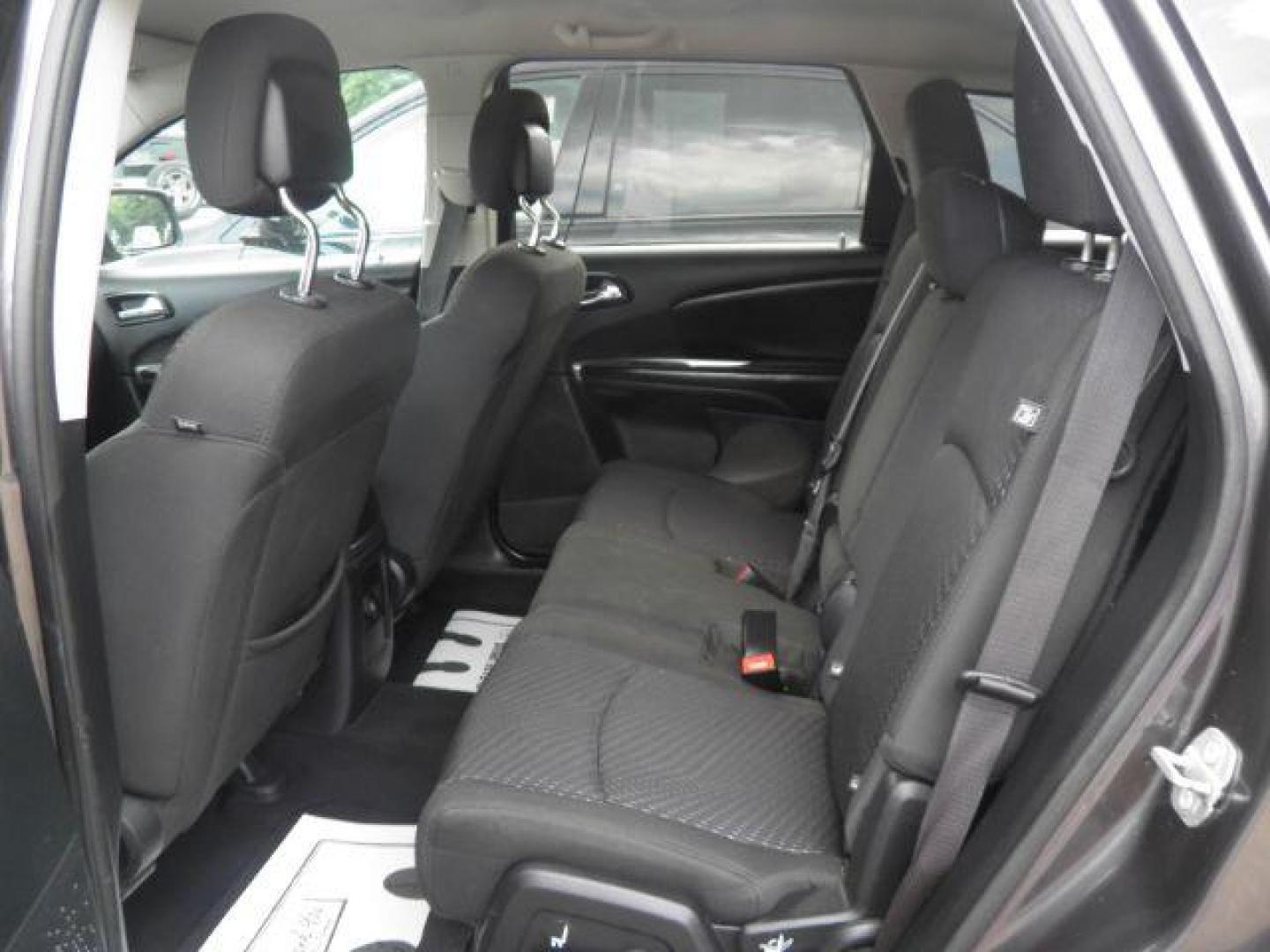 2018 GRAY Dodge Journey SE (3C4PDCAB3JT) with an 2.4L L4 engine, AT transmission, located at 19521 New George's Creek Rd SW, Barton, MD, 21521, (301) 463-2404, 39.524323, -79.017906 - Photo#3