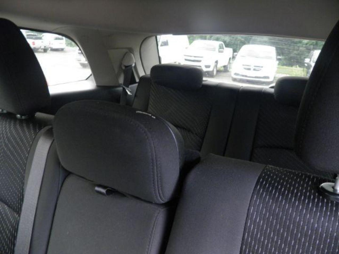 2018 GRAY Dodge Journey SE (3C4PDCAB3JT) with an 2.4L L4 engine, AT transmission, located at 19521 New George's Creek Rd SW, Barton, MD, 21521, (301) 463-2404, 39.524323, -79.017906 - Photo#4