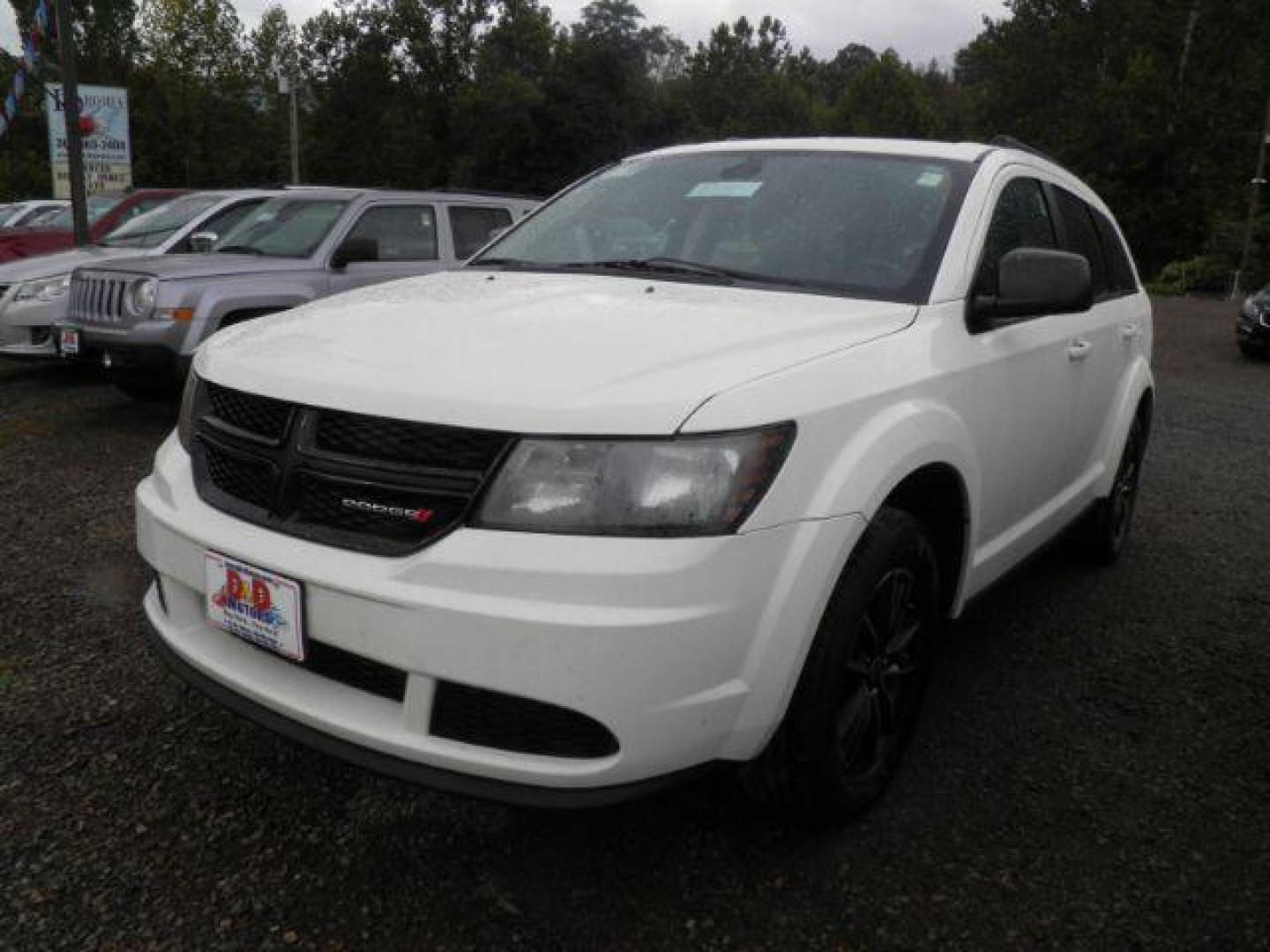 2018 WHITE Dodge Journey SE (3C4PDCAB5JT) with an 2.4L L4 engine, AT transmission, located at 19521 New George's Creek Rd SW, Barton, MD, 21521, (301) 463-2404, 39.524323, -79.017906 - Photo#0