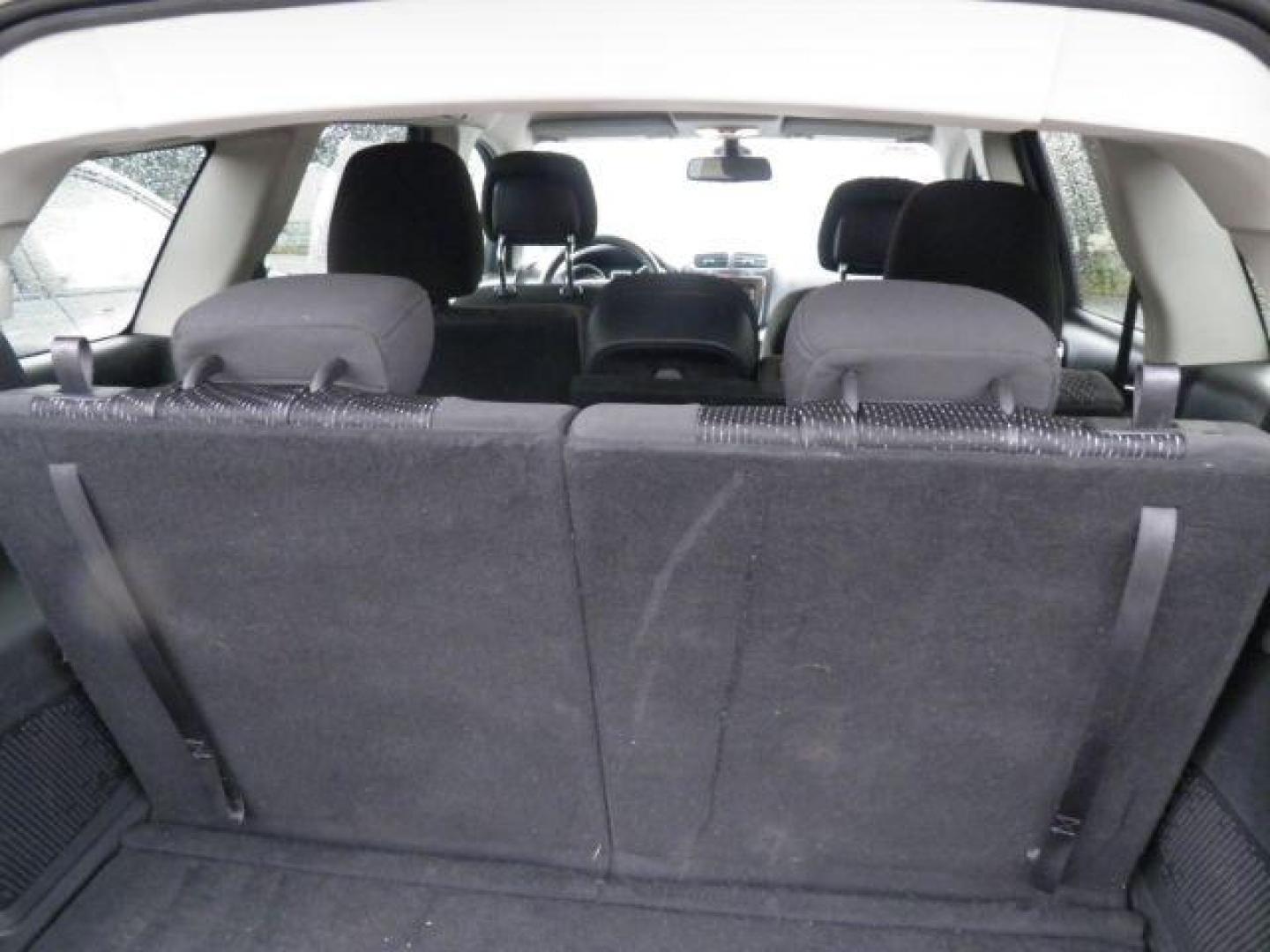 2018 WHITE Dodge Journey SE (3C4PDCAB5JT) with an 2.4L L4 engine, AT transmission, located at 19521 New George's Creek Rd SW, Barton, MD, 21521, (301) 463-2404, 39.524323, -79.017906 - Photo#4