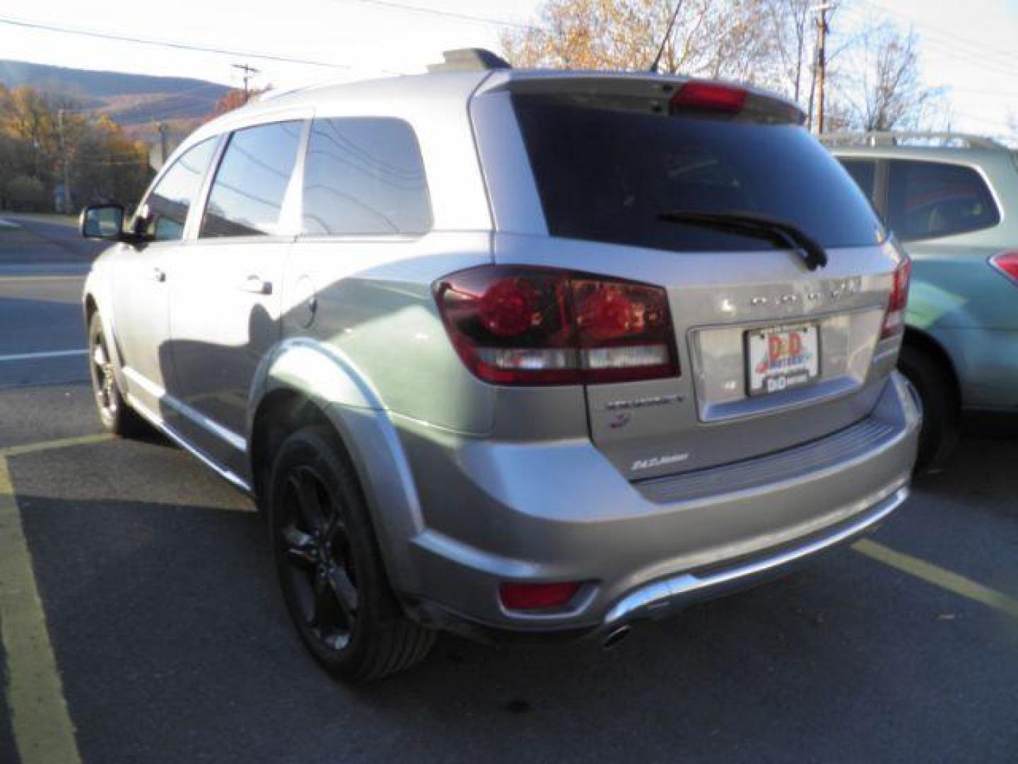 2018 Gray Dodge Journey Crossroad AWD (3C4PDDGG3JT) with an 3.6L V6 engine, AT transmission, located at 19521 New George's Creek Rd SW, Barton, MD, 21521, (301) 463-2404, 39.524323, -79.017906 - Photo#6