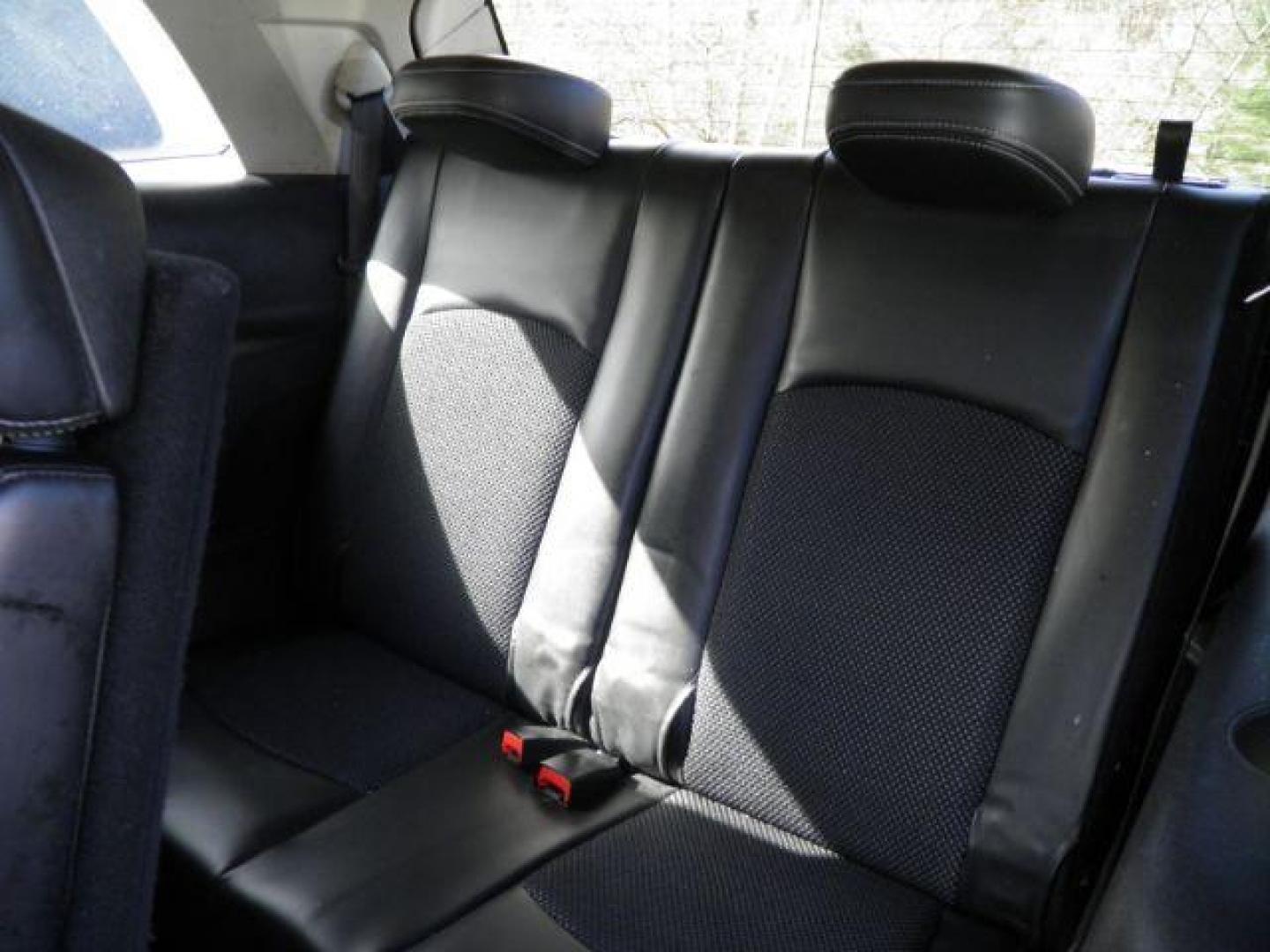 2018 WHITE Dodge Journey Crossroad AWD (3C4PDDGG0JT) with an 3.6L V6 engine, AT transmission, located at 19521 New George's Creek Rd SW, Barton, MD, 21521, (301) 463-2404, 39.524323, -79.017906 - Photo#4