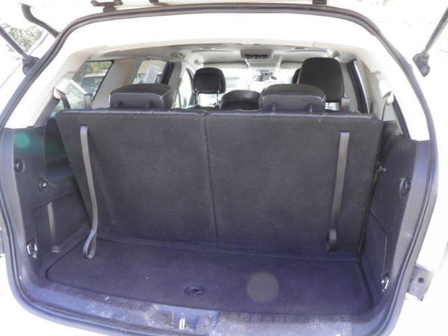 2018 WHITE Dodge Journey Crossroad AWD (3C4PDDGG0JT) with an 3.6L V6 engine, AT transmission, located at 19521 New George's Creek Rd SW, Barton, MD, 21521, (301) 463-2404, 39.524323, -79.017906 - Photo#5