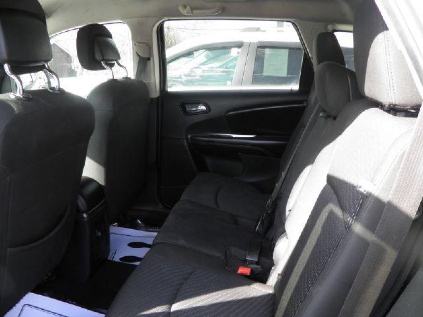 2018 gray Dodge Journey SE (3C4PDCAB5JT) with an 2.4L I4 engine, AT transmission, located at 19521 New George's Creek Rd SW, Barton, MD, 21521, (301) 463-2404, 39.524323, -79.017906 - Photo#3
