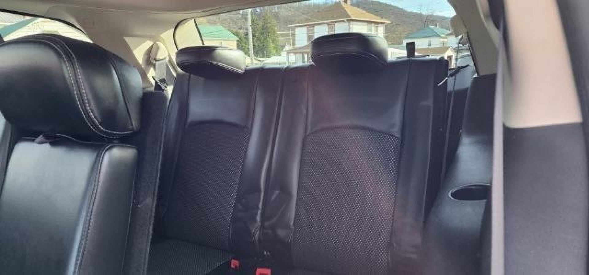 2018 BLUE /Black Dodge Journey Crossroad AWD (3C4PDDGG3JT) with an 3.6L V6 engine, AT transmission, located at 15520 McMullen Hwy SW, Belair, MD, 21502, (301) 729-3700, 39.581375, -78.846451- Photo#6