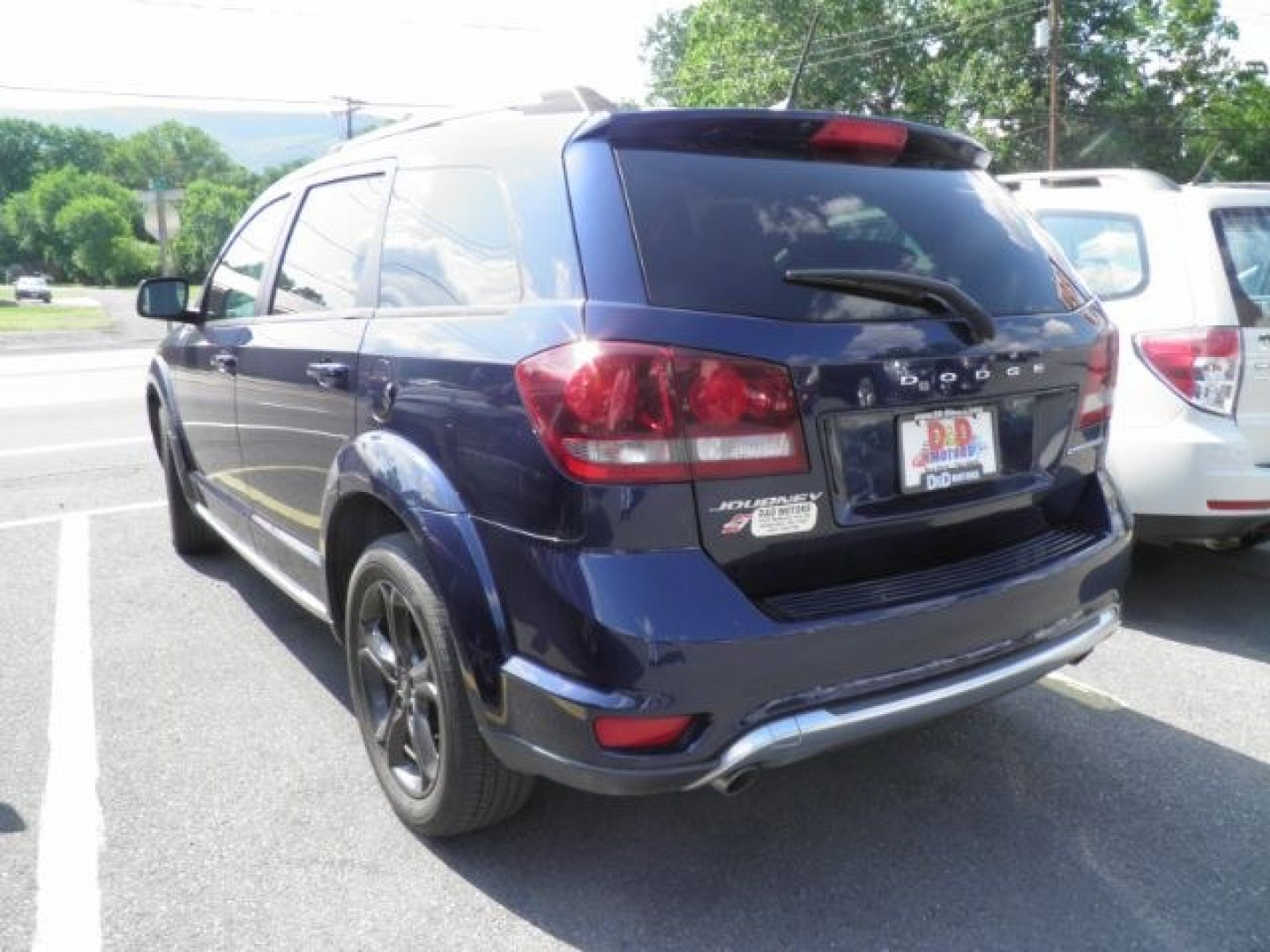 2018 BLUE /Black Dodge Journey Crossroad AWD (3C4PDDGG3JT) with an 3.6L V6 engine, AT transmission, located at 15520 McMullen Hwy SW, Belair, MD, 21502, (301) 729-3700, 39.581375, -78.846451- Photo#13