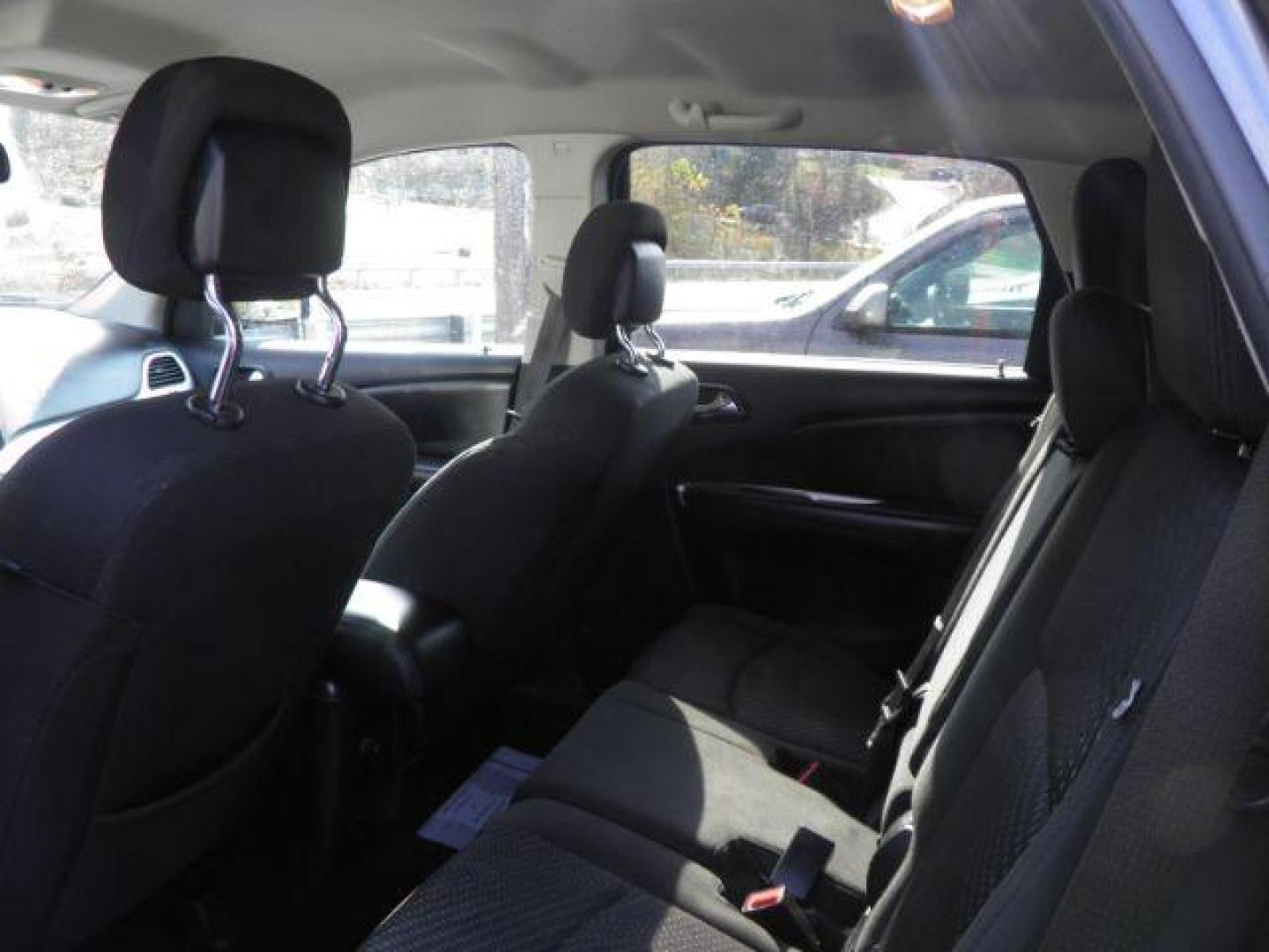 2018 GRAY Dodge Journey SE (3C4PDCAB8JT) with an 2.4L L4 engine, AT transmission, located at 19521 New George's Creek Rd SW, Barton, MD, 21521, (301) 463-2404, 39.524323, -79.017906 - Photo#3