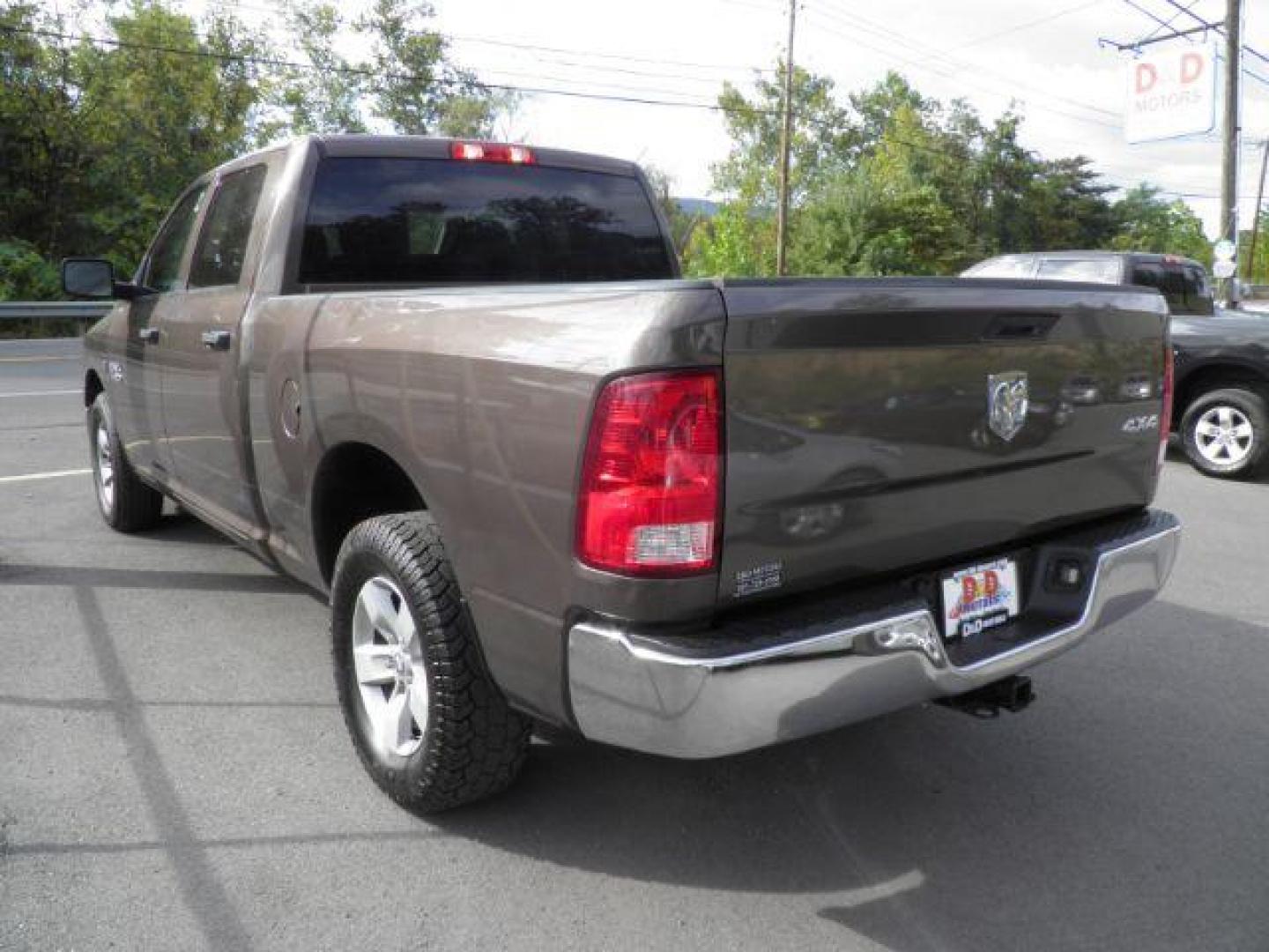 2018 Brown /Black/Diesel Gray, vinyl Dodge Ram 1500 Tradesman Crew Cab LWB 4WD (1C6RR7ST2JS) with an 5.7L V8 engine, AT transmission, located at 15520 McMullen Hwy SW, Belair, MD, 21502, (301) 729-3700, 39.581375, -78.846451 - Photo#9