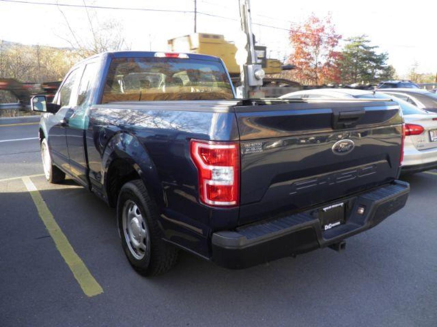 2018 BLUE FORD F-150 XL SuperCab 6.5-ft. Bed 2WD (1FTEX1CB3JF) with an 3.3L V6 engine, AT transmission, located at 15520 McMullen Hwy SW, Belair, MD, 21502, (301) 729-3700, 39.581375, -78.846451 - Photo#4