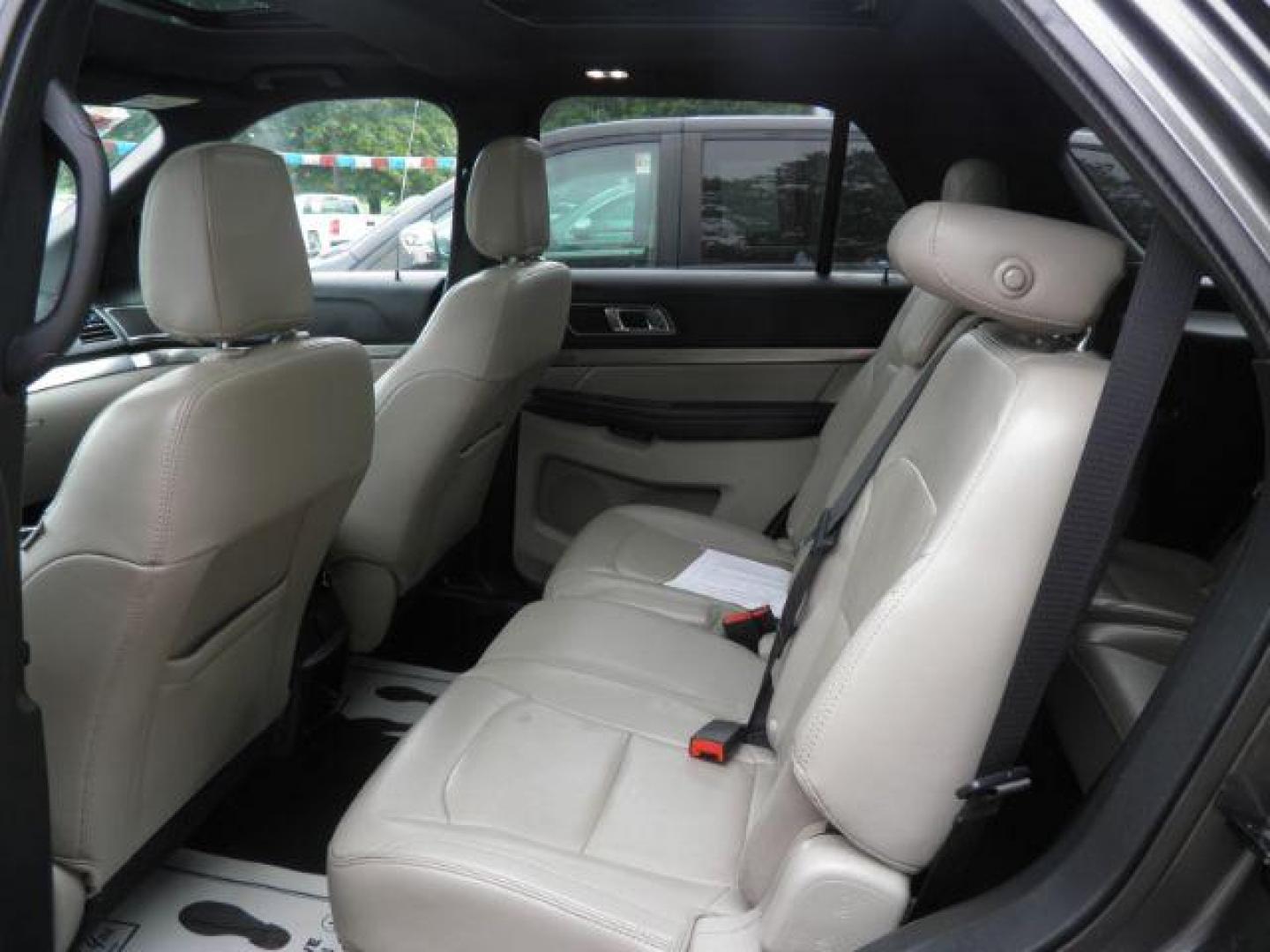 2018 GRAY Ford Explorer XLT (1FM5K8D83JG) with an 2.3L L4 engine, AT transmission, located at 19521 New George's Creek Rd SW, Barton, MD, 21521, (301) 463-2404, 39.524323, -79.017906 - Photo#3