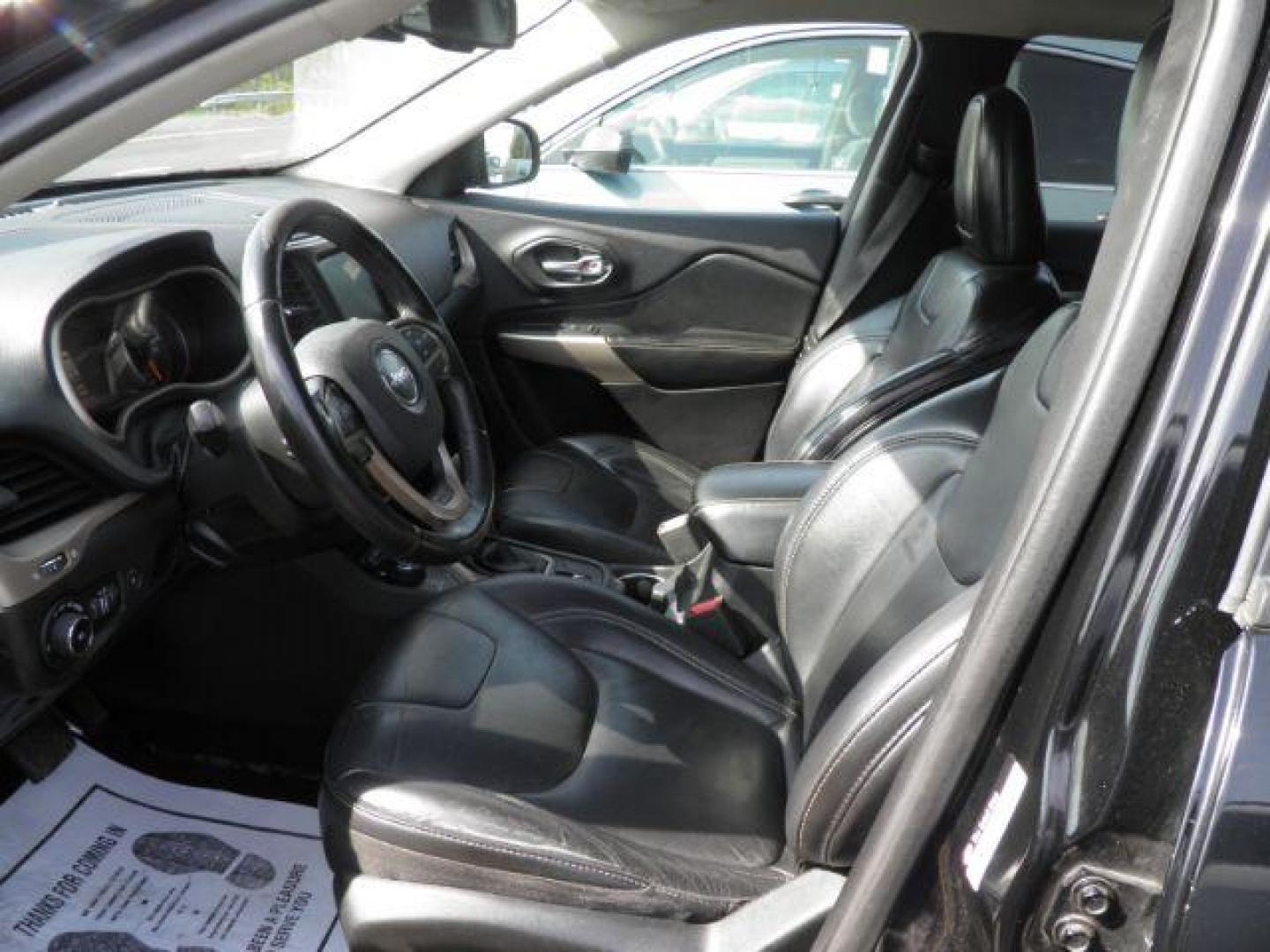 2018 BLACK Jeep Cherokee Limited 4WD (1C4PJMDB7JD) with an 2.4L L4 engine, AT transmission, located at 15520 McMullen Hwy SW, Belair, MD, 21502, (301) 729-3700, 39.581375, -78.846451 - Photo#1