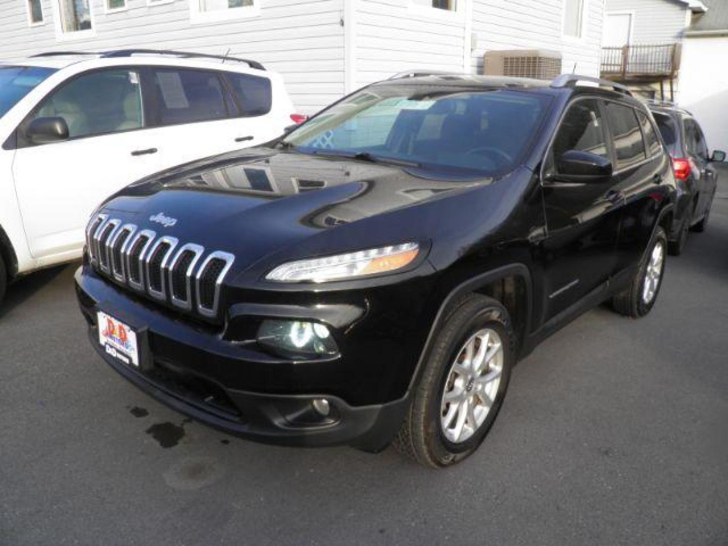 2018 Black Jeep Cherokee Latitude 4x4 (1C4PJMCB1JD) with an 2.4L I4 engine, AT transmission, located at 15520 McMullen Hwy SW, Belair, MD, 21502, (301) 729-3700, 39.581375, -78.846451 - Photo#0