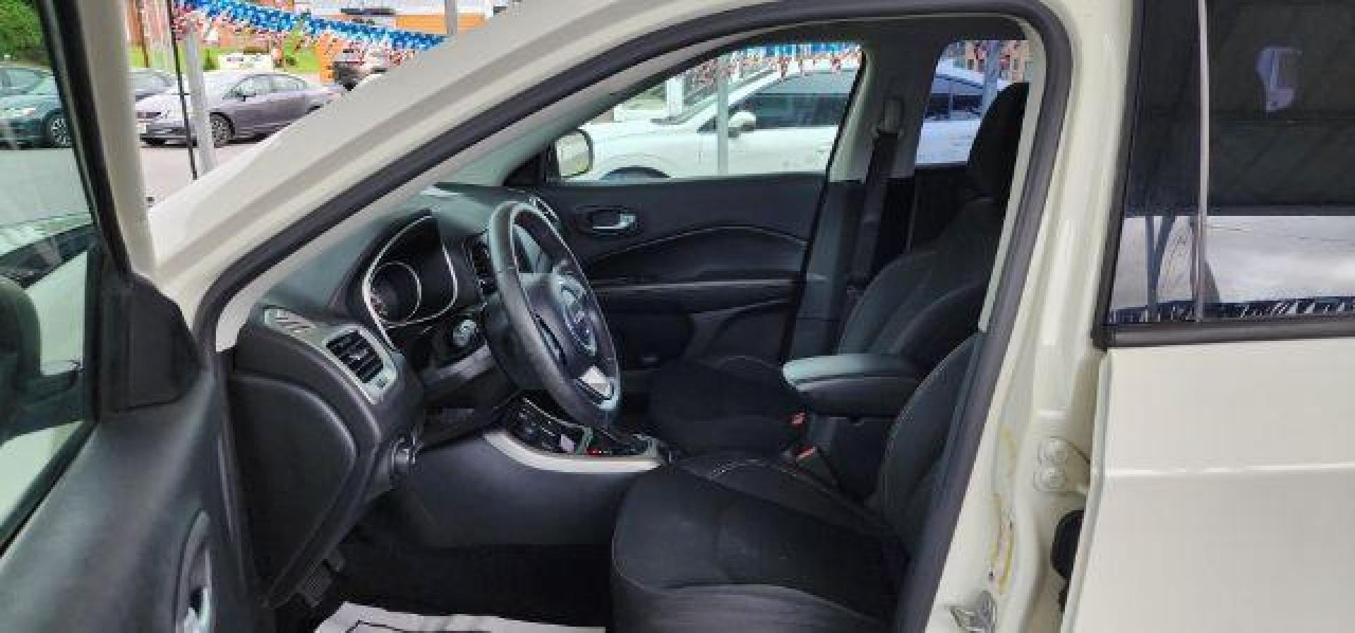 2018 WHITE /Black Jeep Compass Sport 4x4 (3C4NJDAB6JT) with an 2.4L L4 engine, AT transmission, located at 15520 McMullen Hwy SW, Belair, MD, 21502, (301) 729-3700, 39.581375, -78.846451 - Photo#4