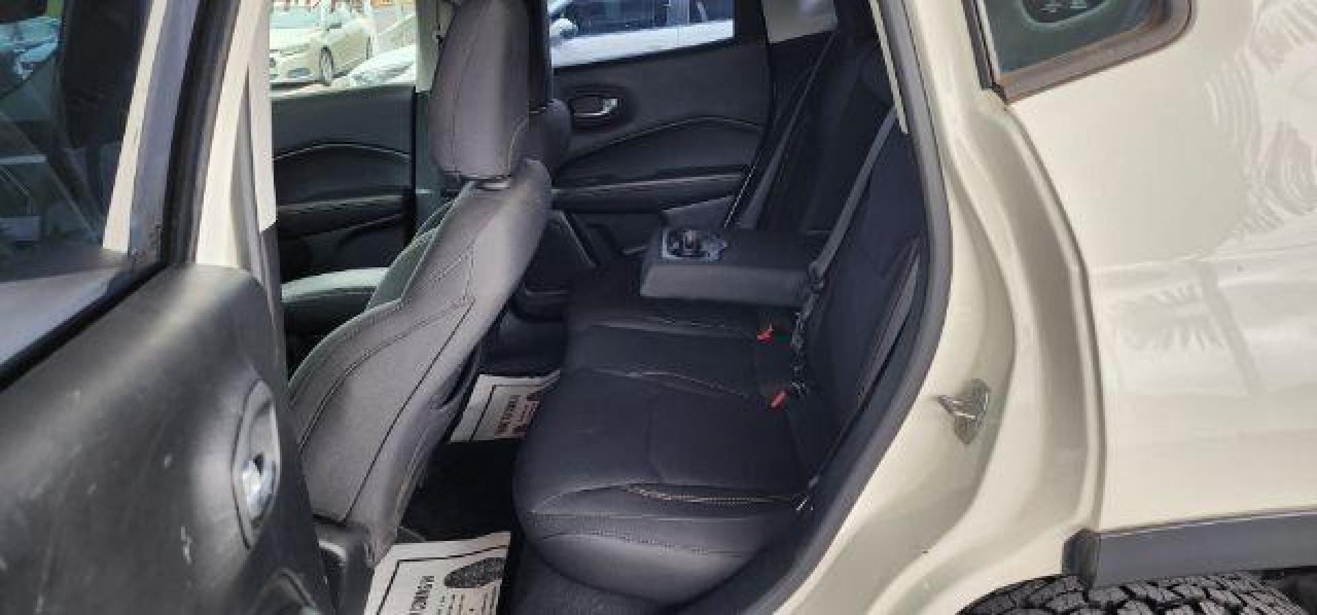 2018 WHITE /Black Jeep Compass Sport 4x4 (3C4NJDAB6JT) with an 2.4L L4 engine, AT transmission, located at 15520 McMullen Hwy SW, Belair, MD, 21502, (301) 729-3700, 39.581375, -78.846451 - Photo#7